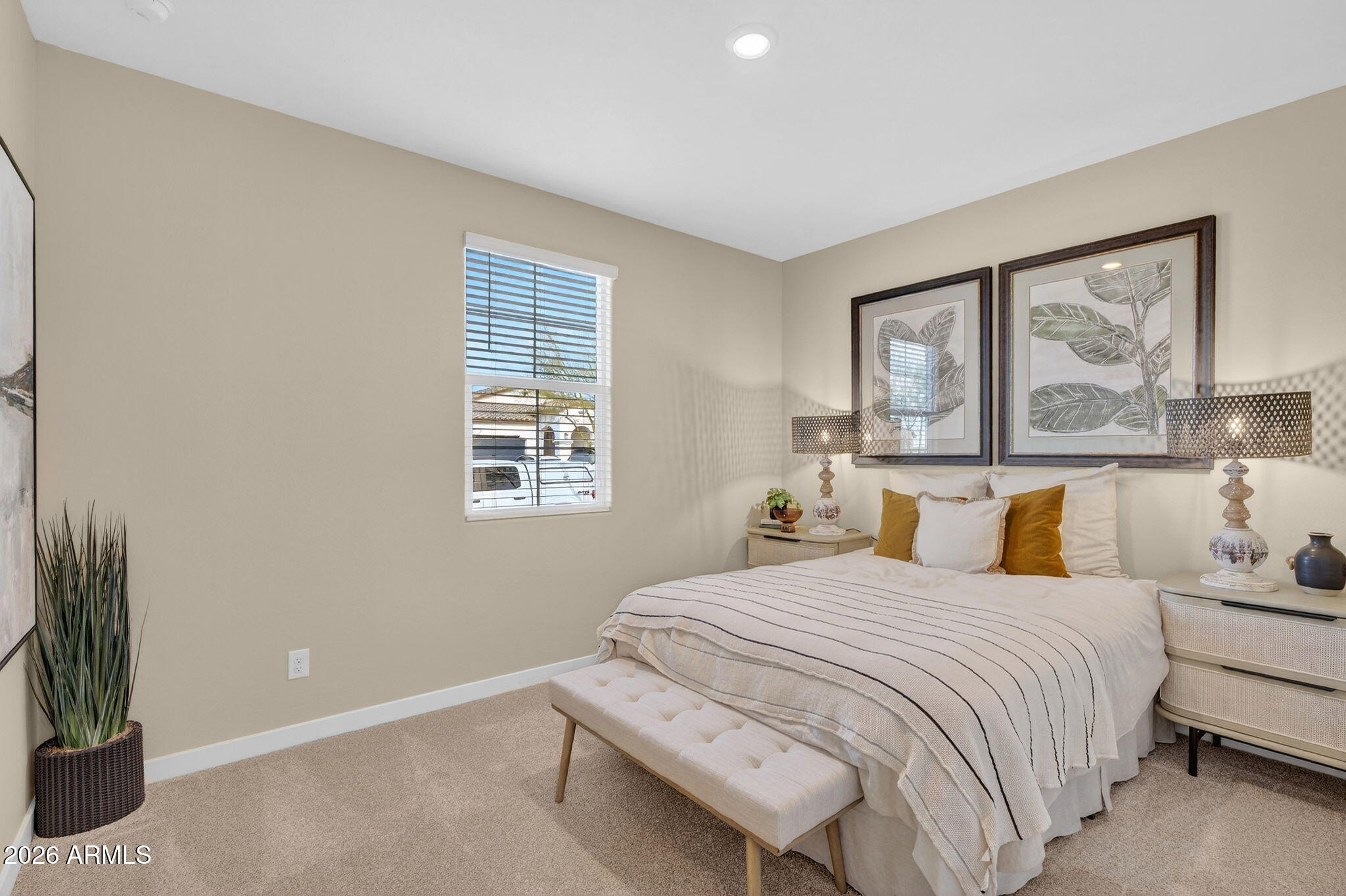 9953 S DUTCHMAN Drive