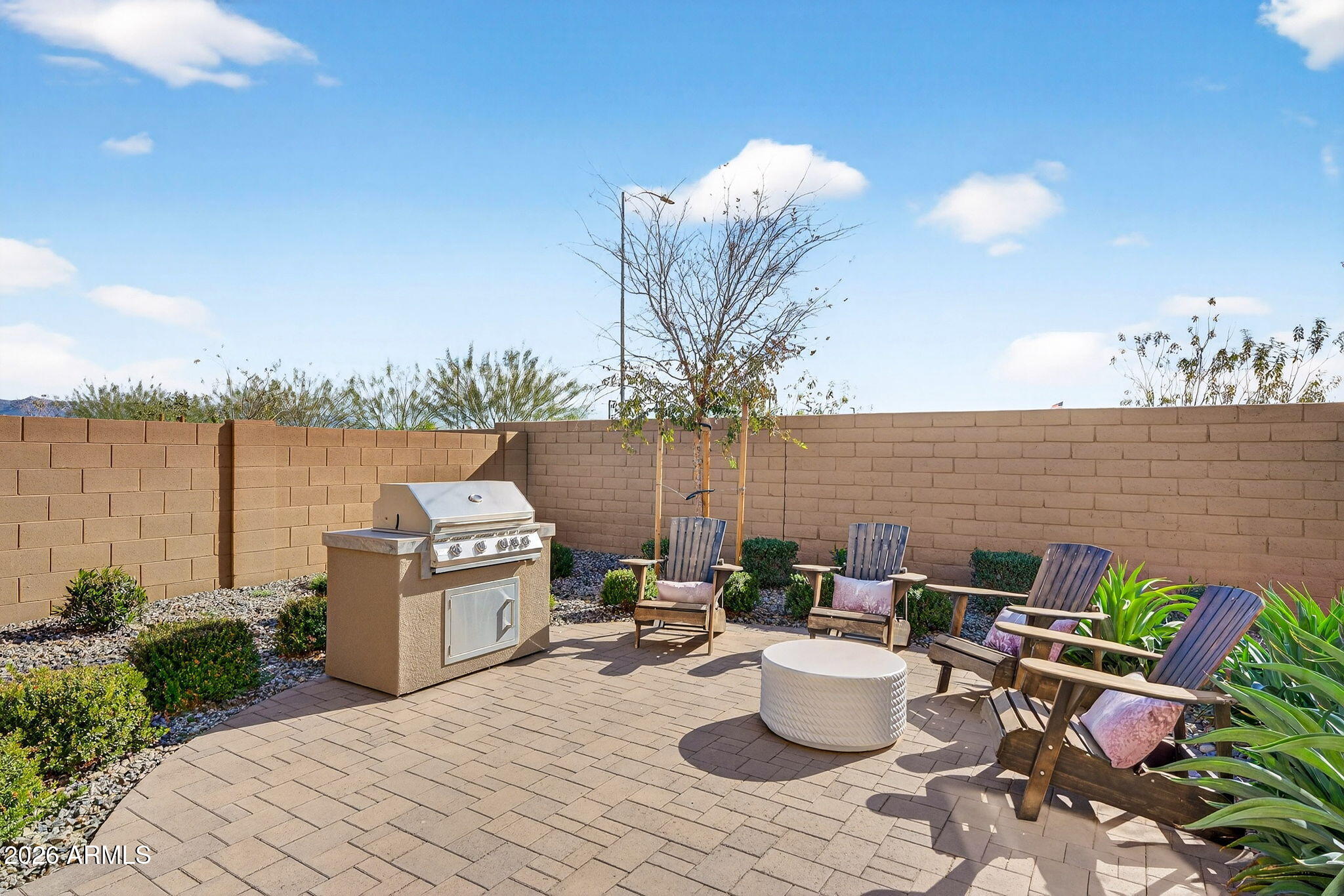 9953 S DUTCHMAN Drive