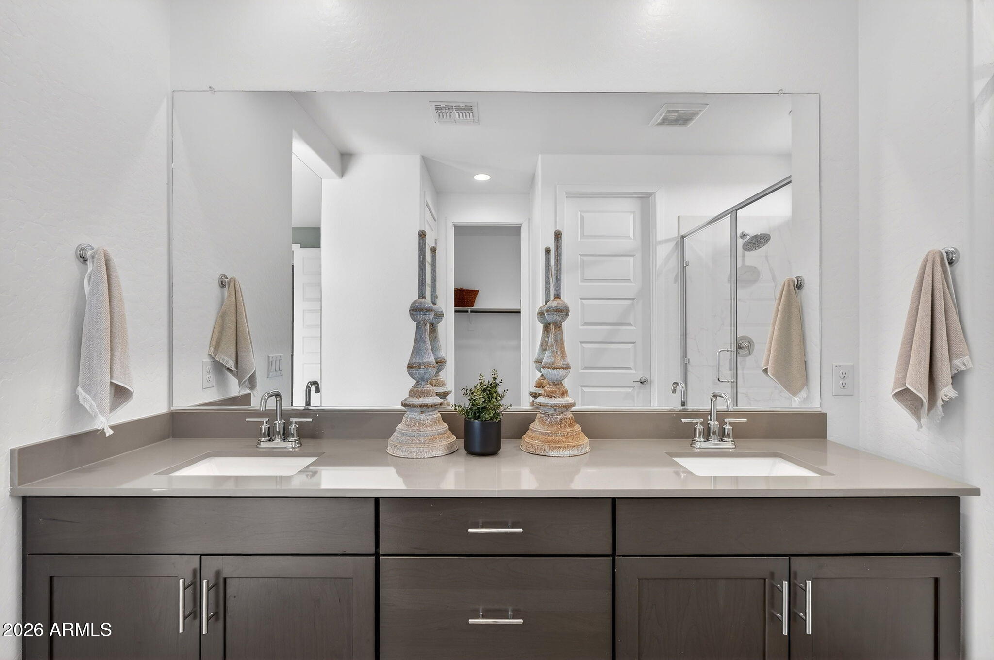 9953 S DUTCHMAN Drive