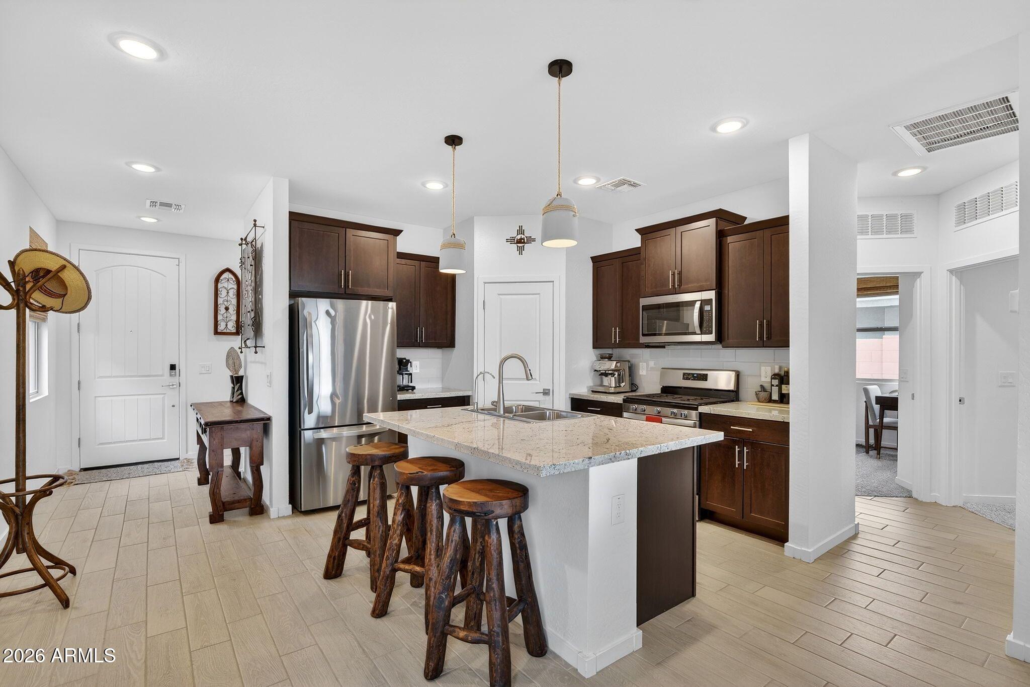 40415 W SUNLAND Drive