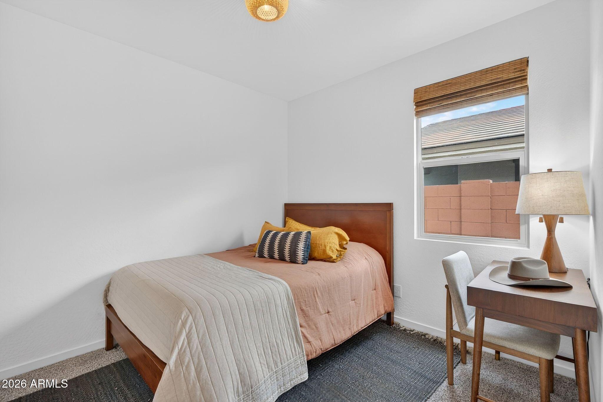 40415 W SUNLAND Drive