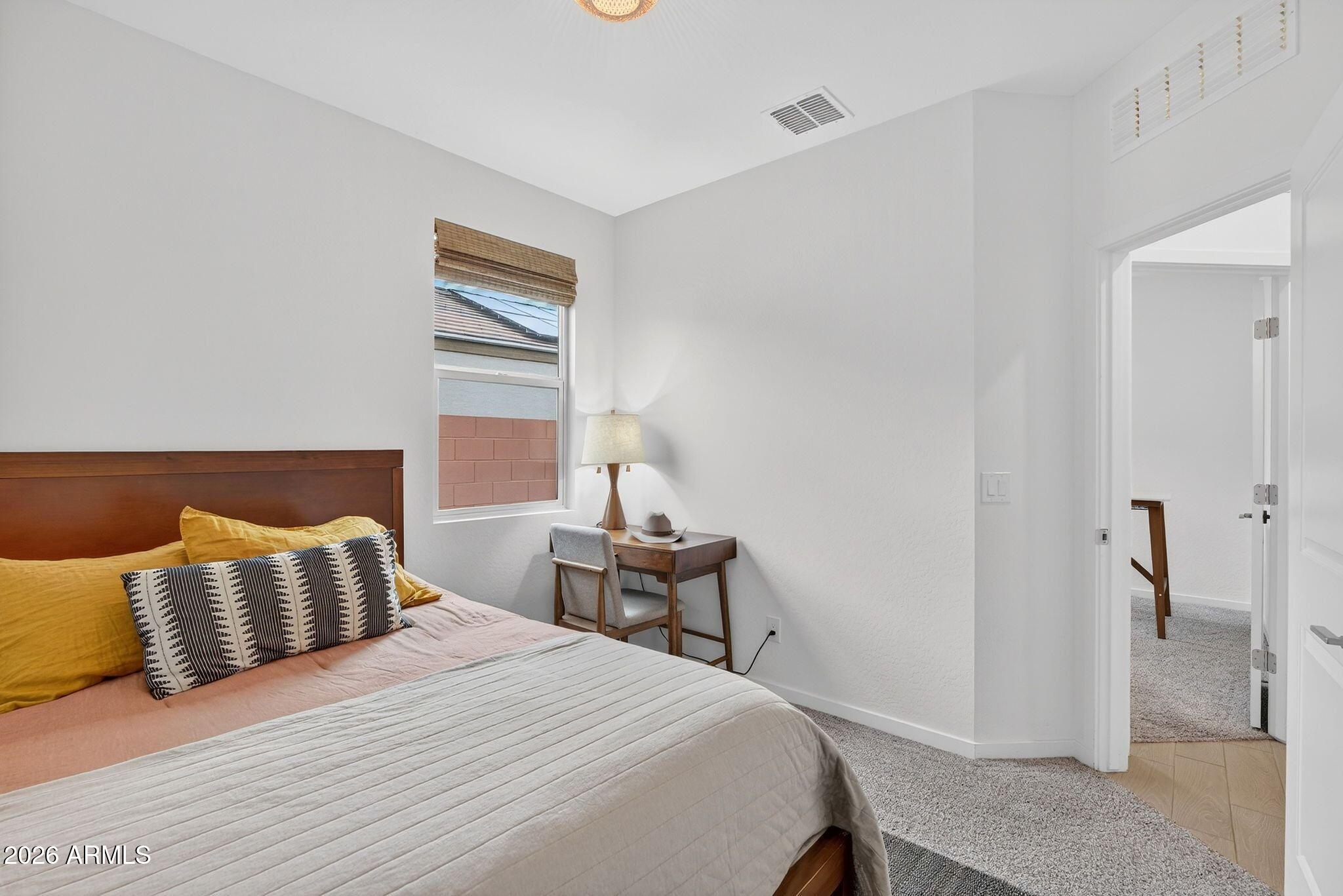 40415 W SUNLAND Drive