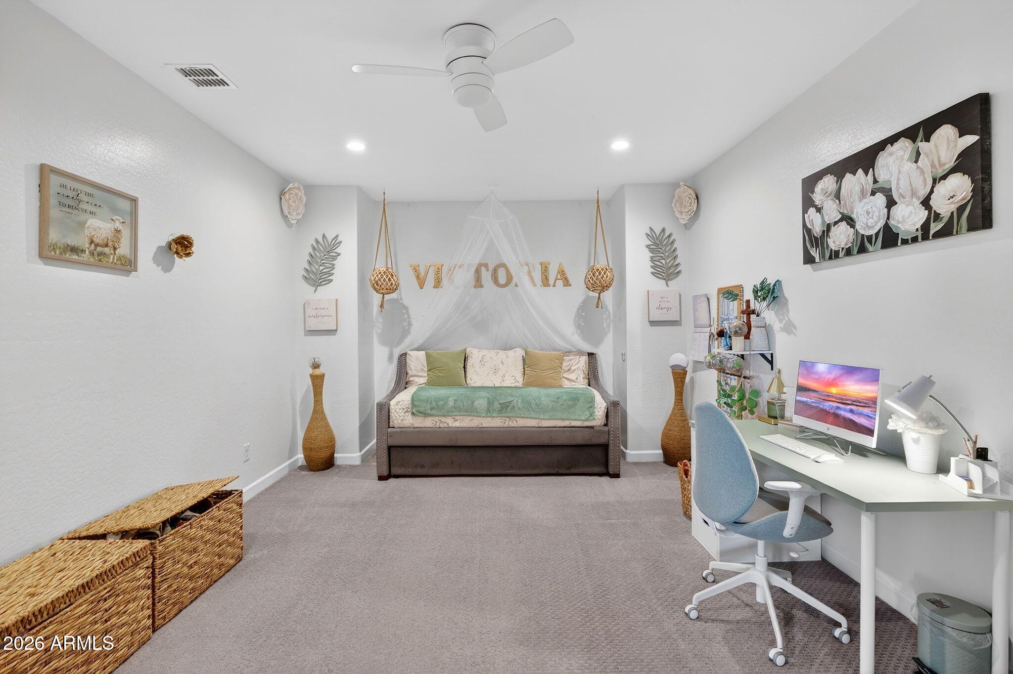 696 W WELSH BLACK Trail