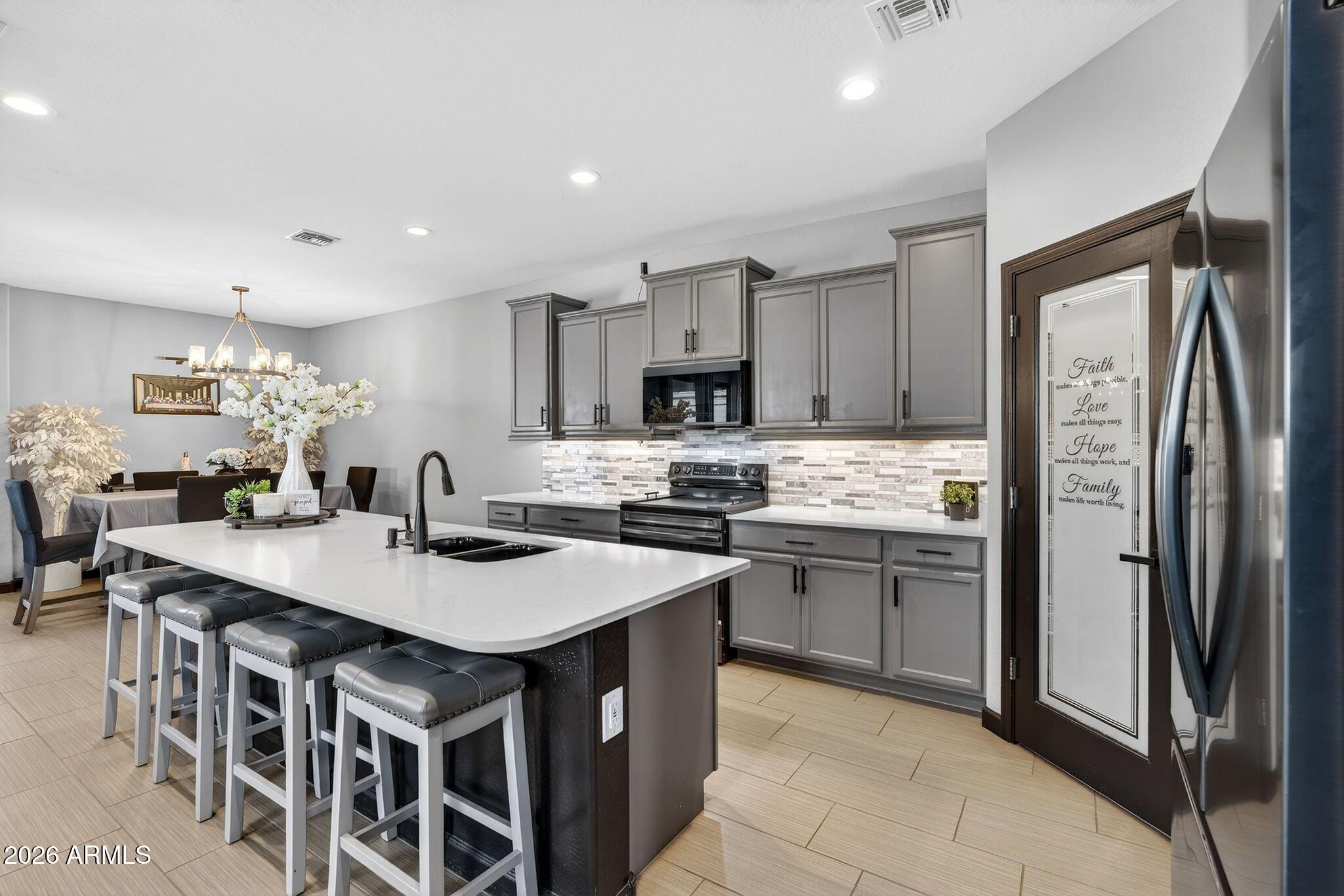 696 W WELSH BLACK Trail