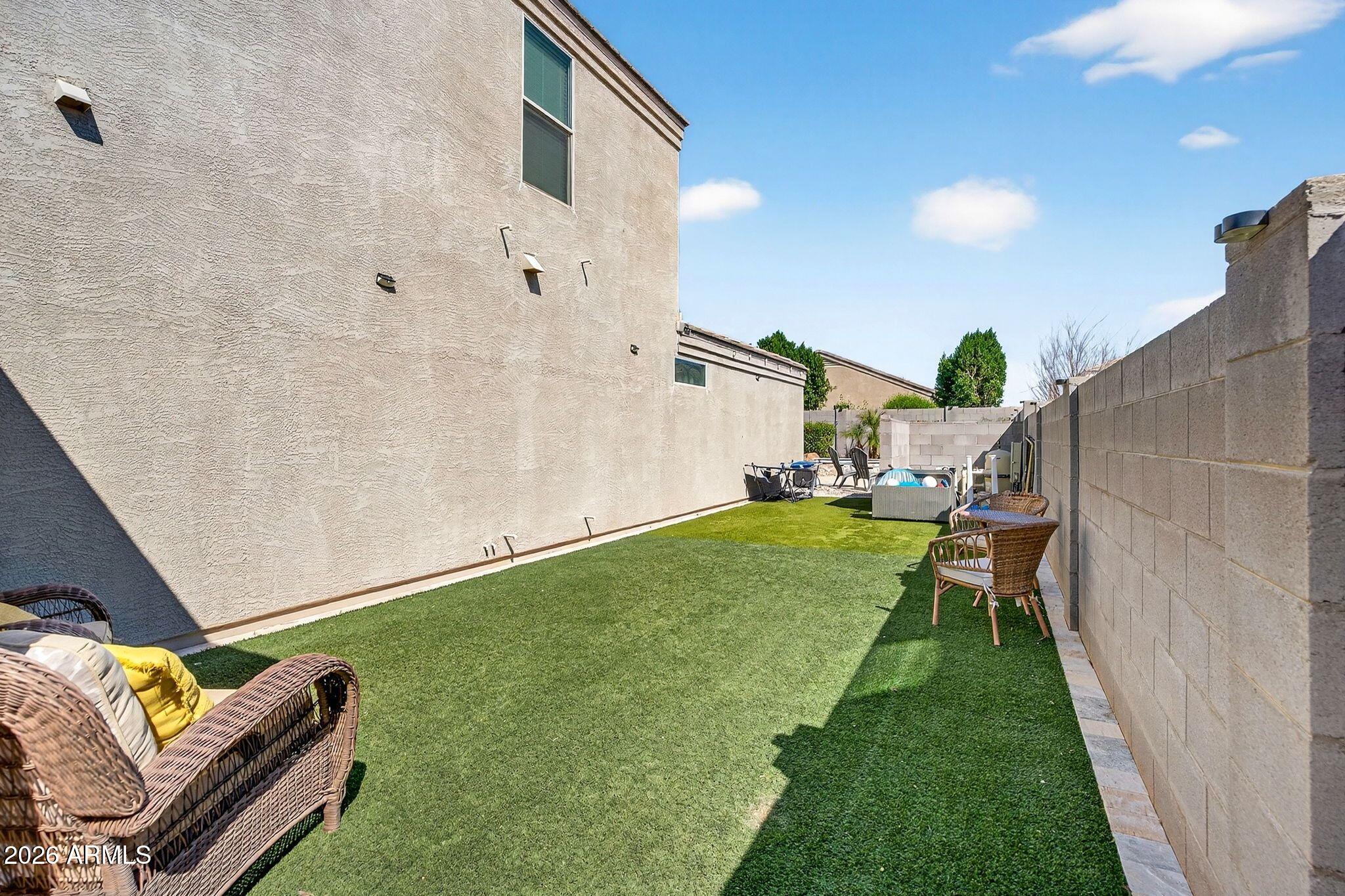 696 W WELSH BLACK Trail