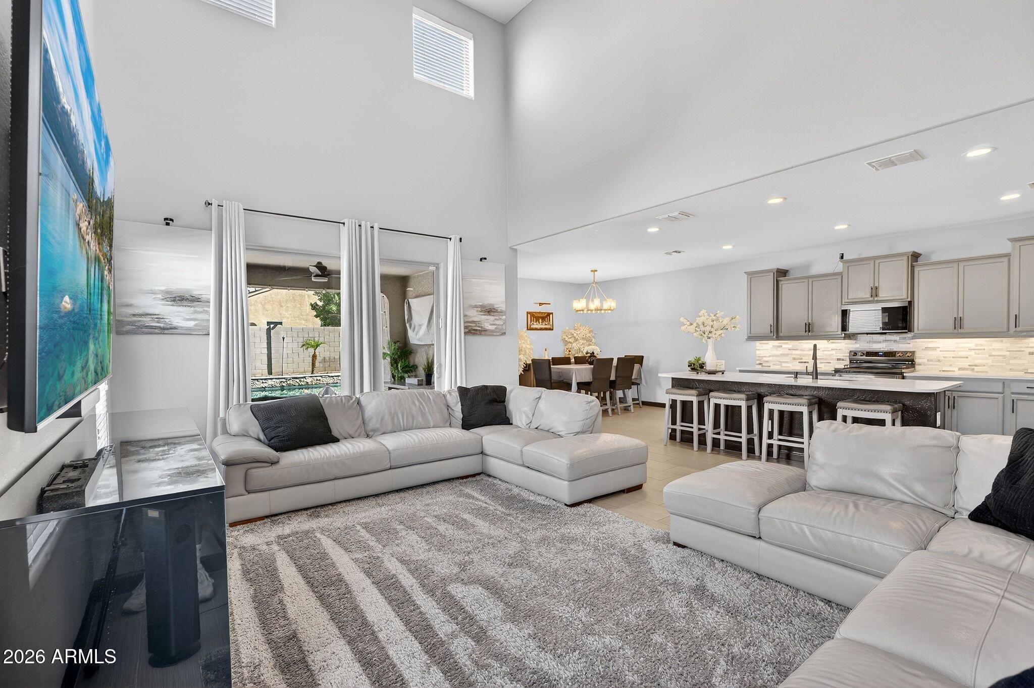 696 W WELSH BLACK Trail