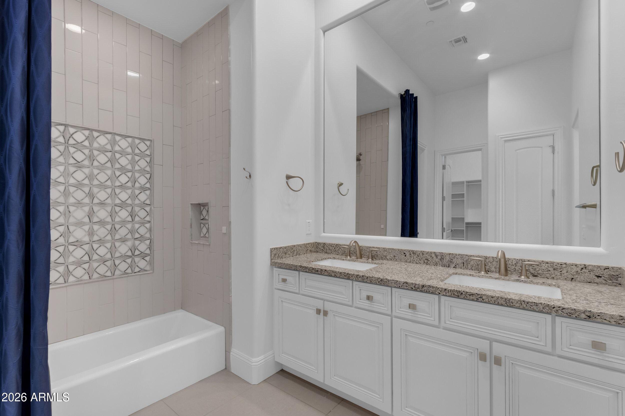 5416 E DEW DROP Trail