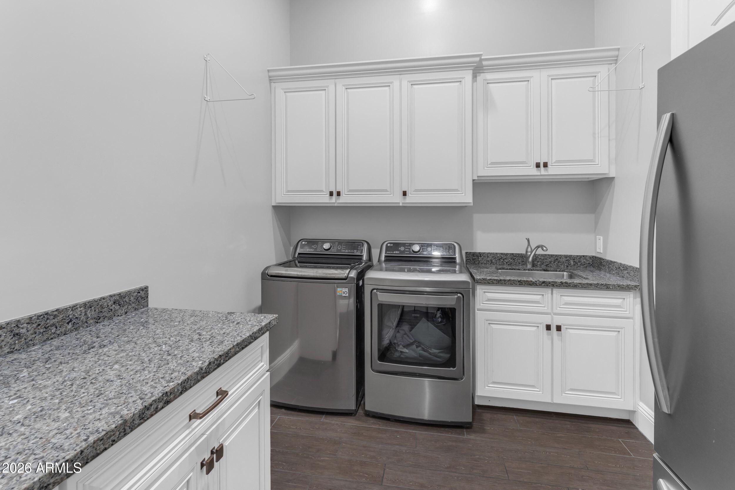 5416 E DEW DROP Trail