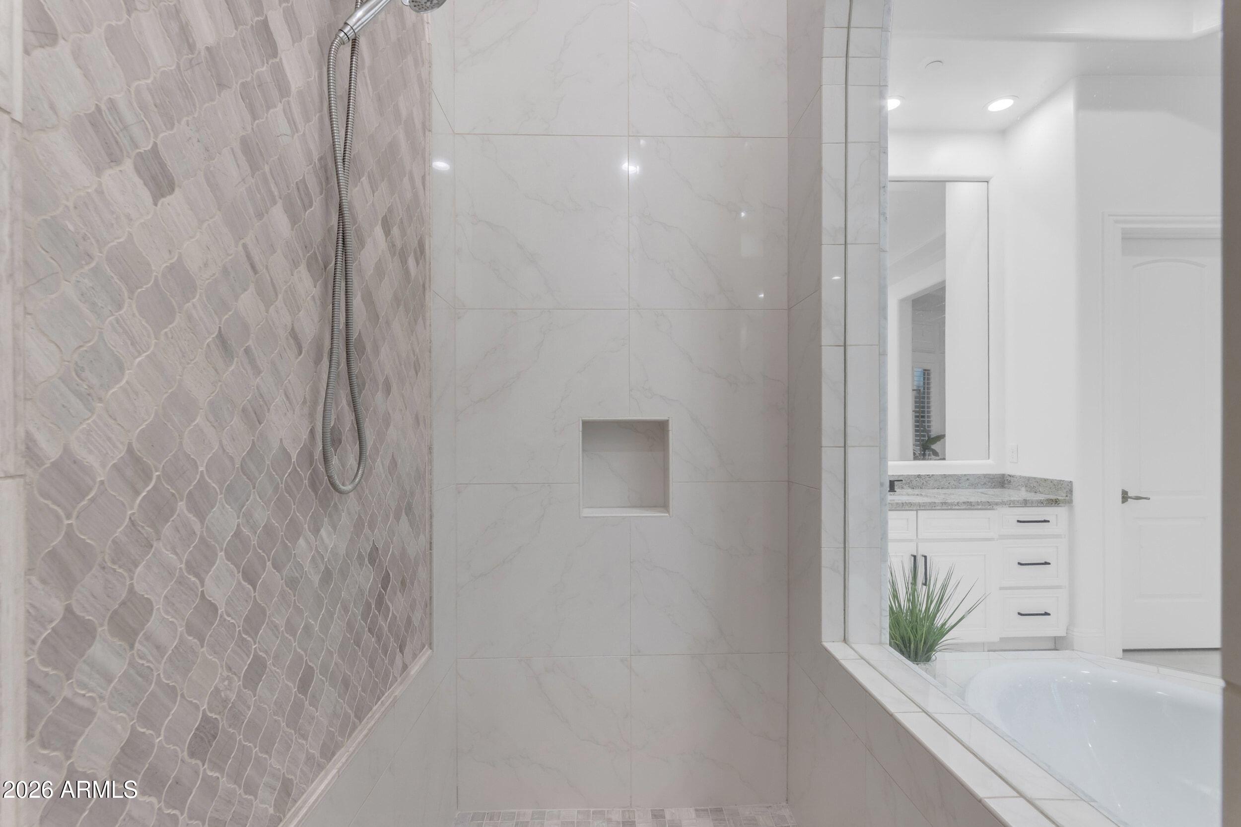 5416 E DEW DROP Trail