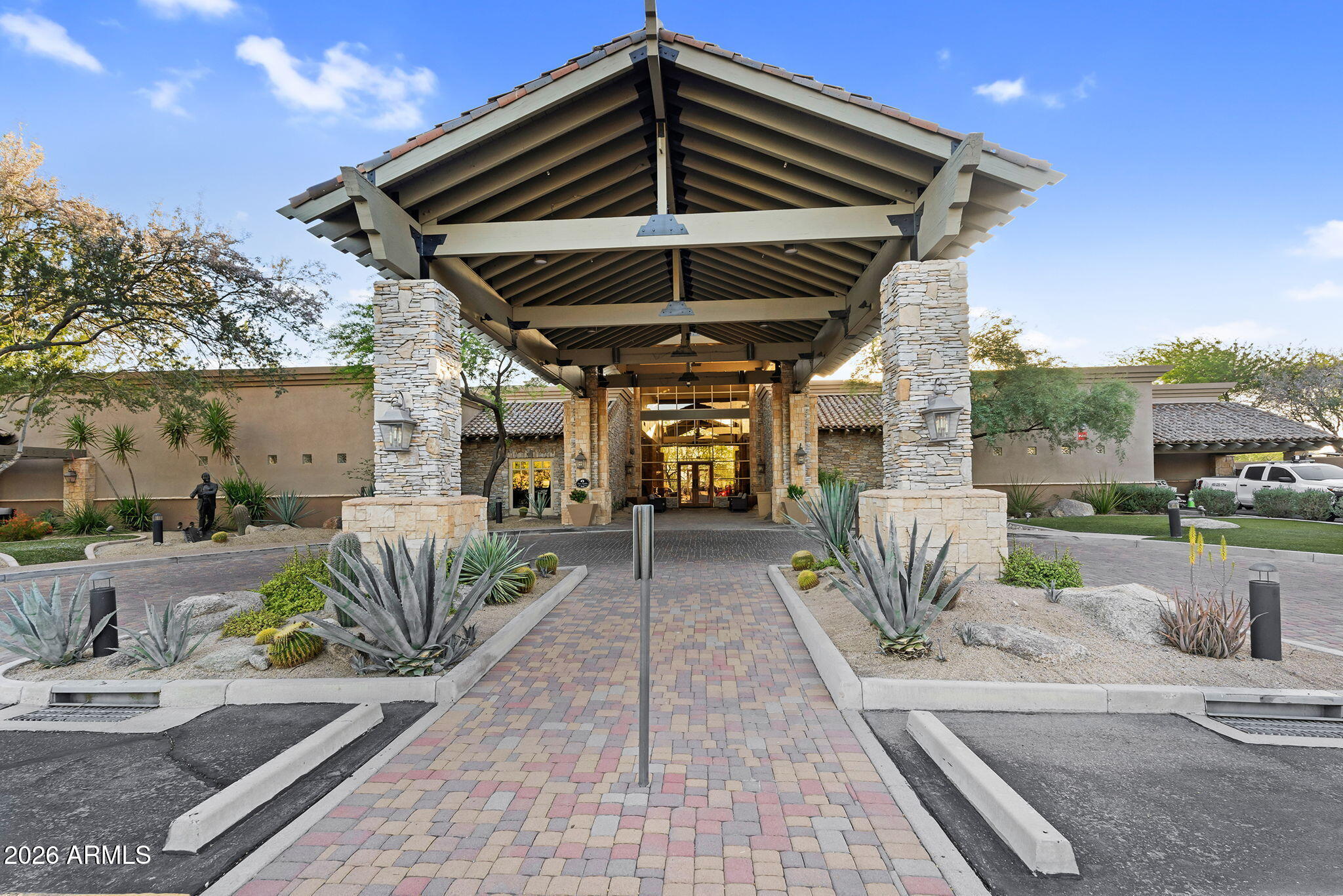 8148 E SIENNA Street