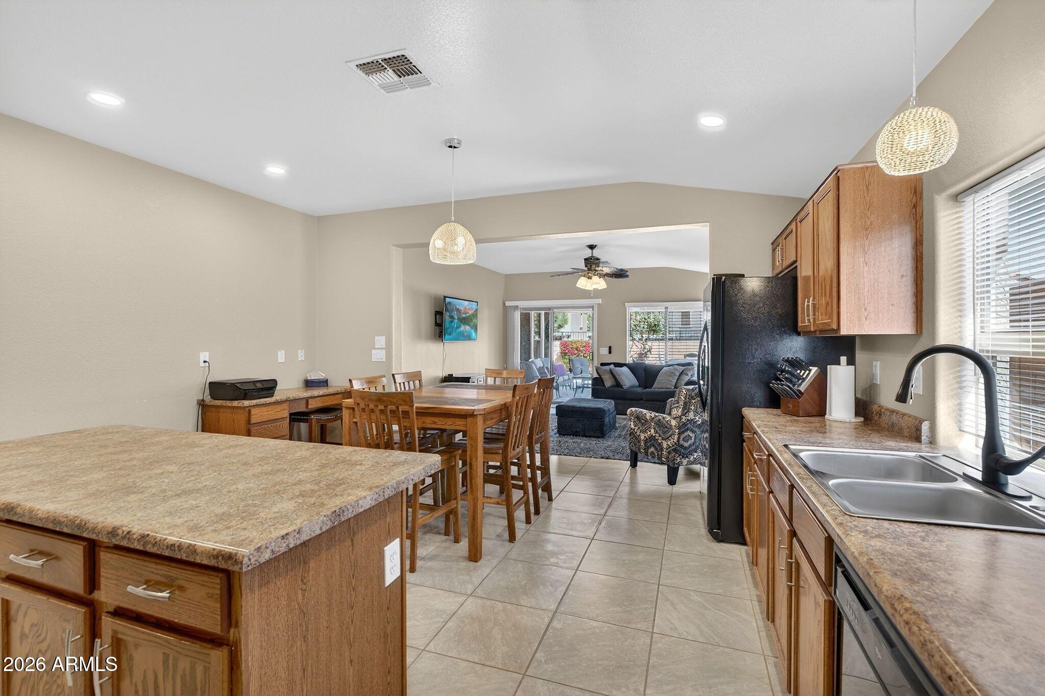 29207 N MOUNTAIN VIEW Road