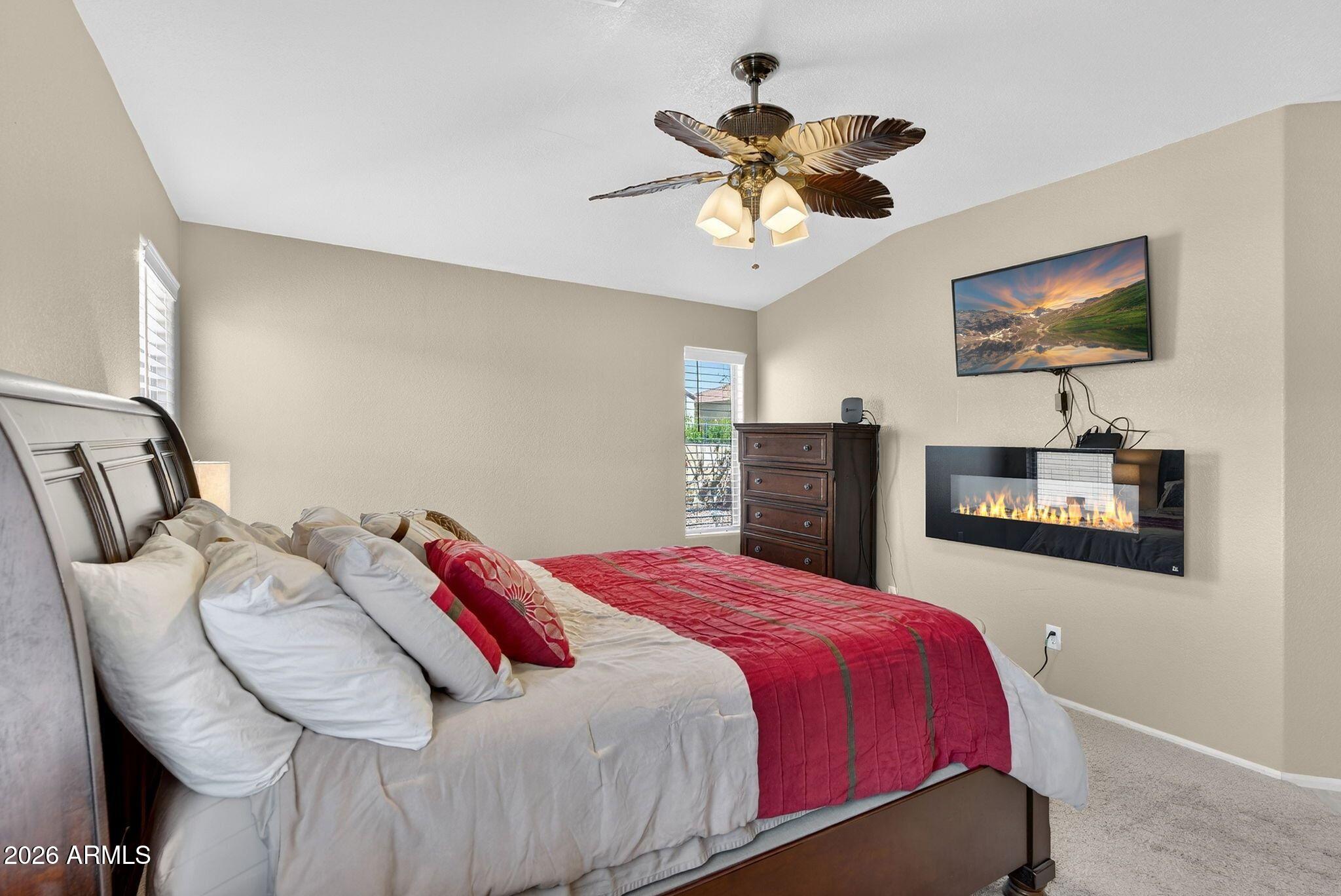 29207 N MOUNTAIN VIEW Road