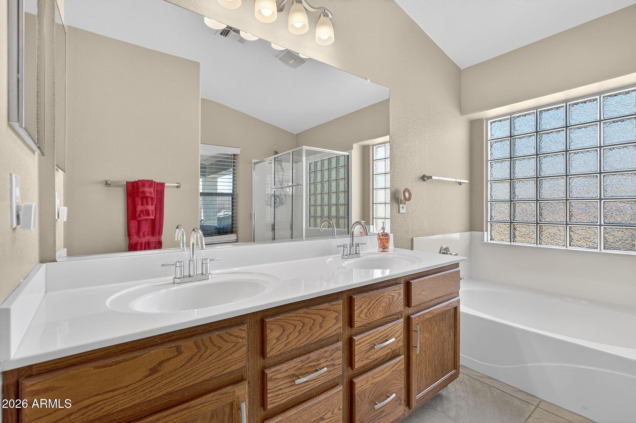 29207 N MOUNTAIN VIEW Road