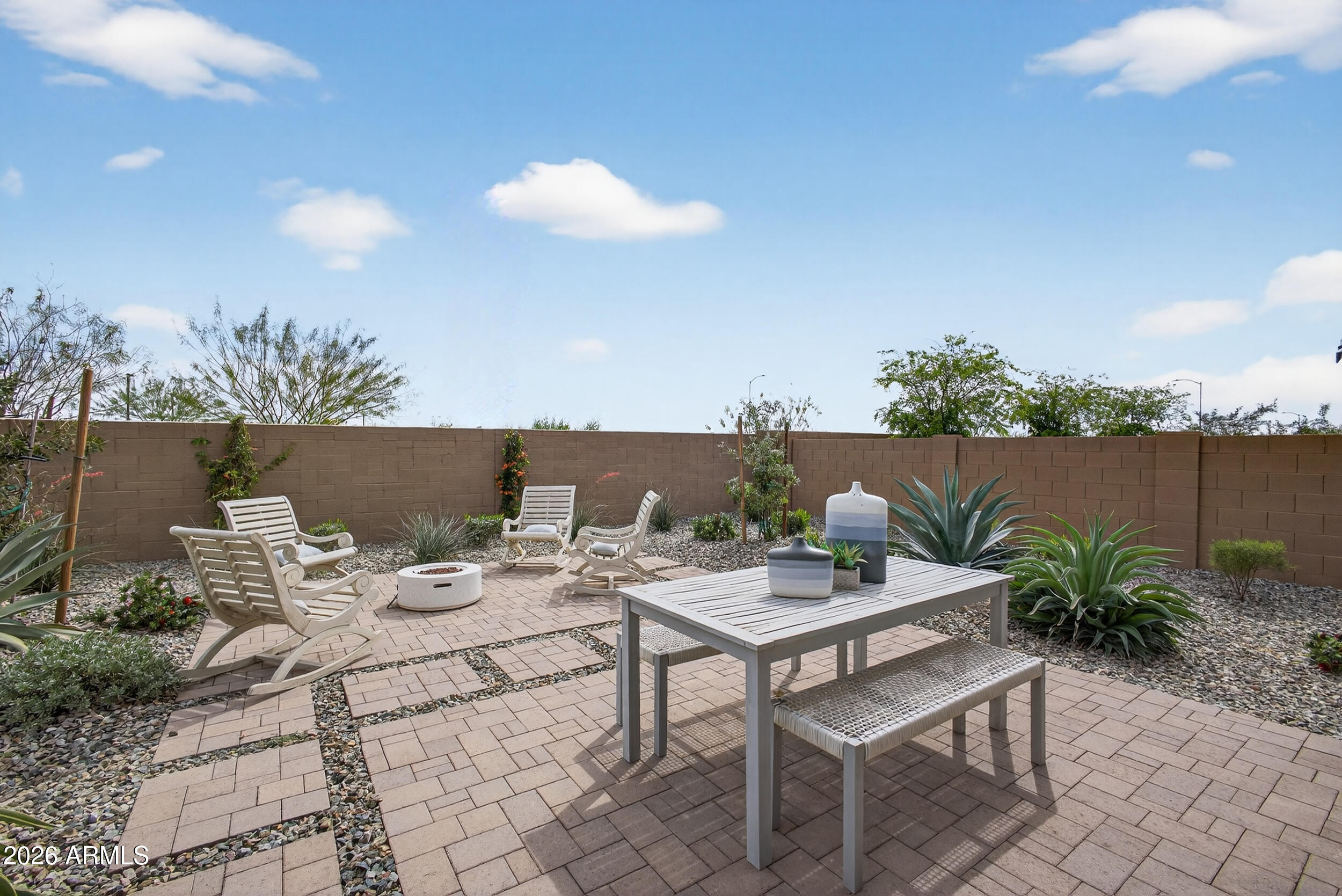 9941 S DUTCHMAN Drive