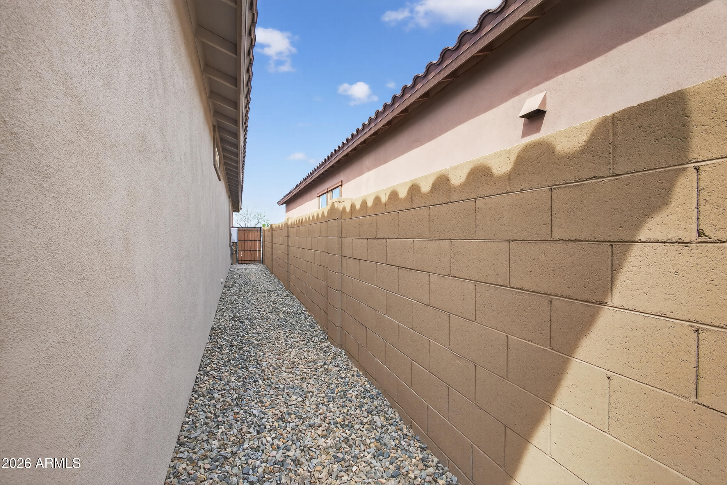 9941 S DUTCHMAN Drive