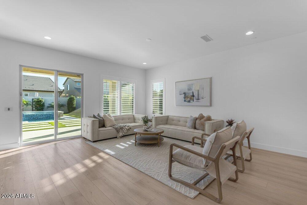 20509 E SONOQUI Boulevard