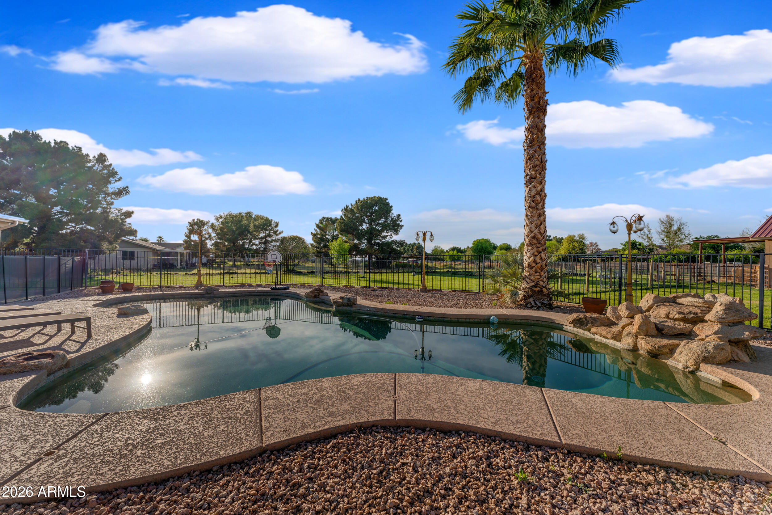 19422 E VIA DE ARBOLES