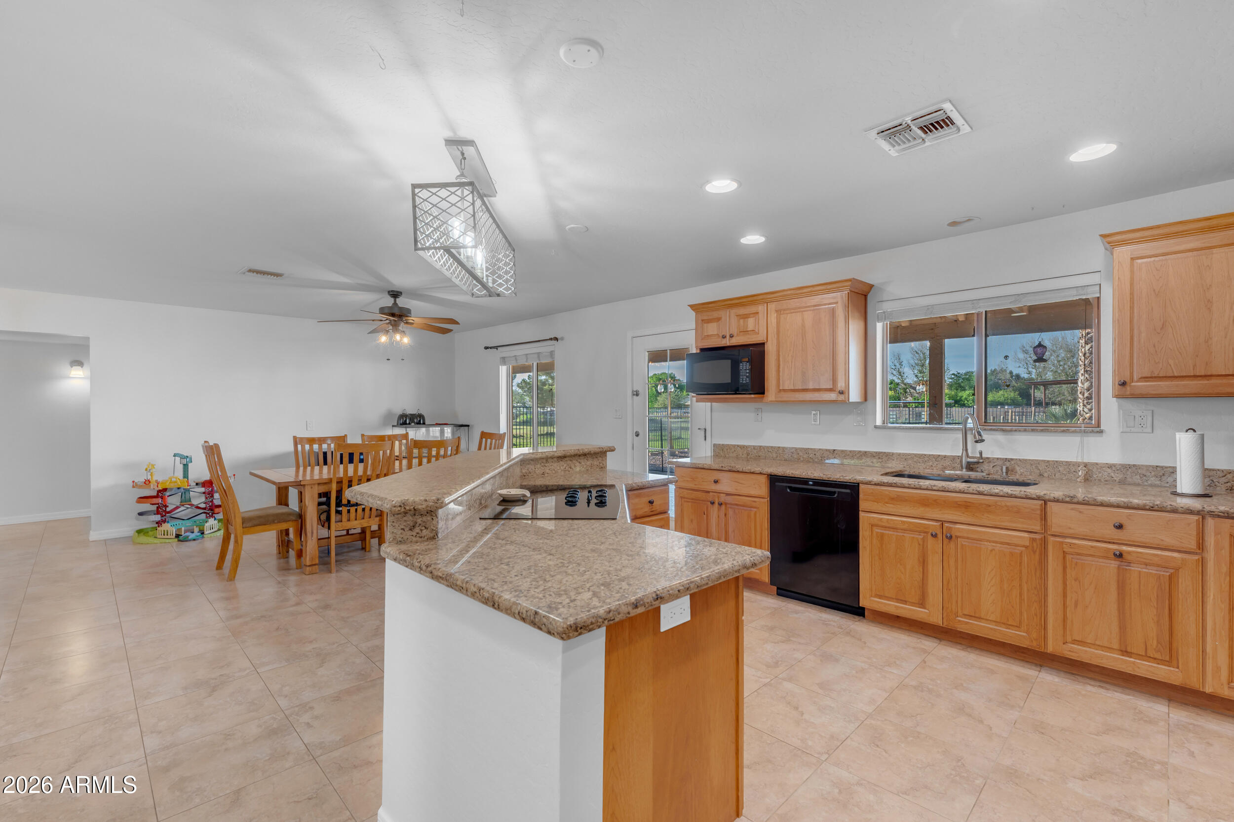 19422 E VIA DE ARBOLES