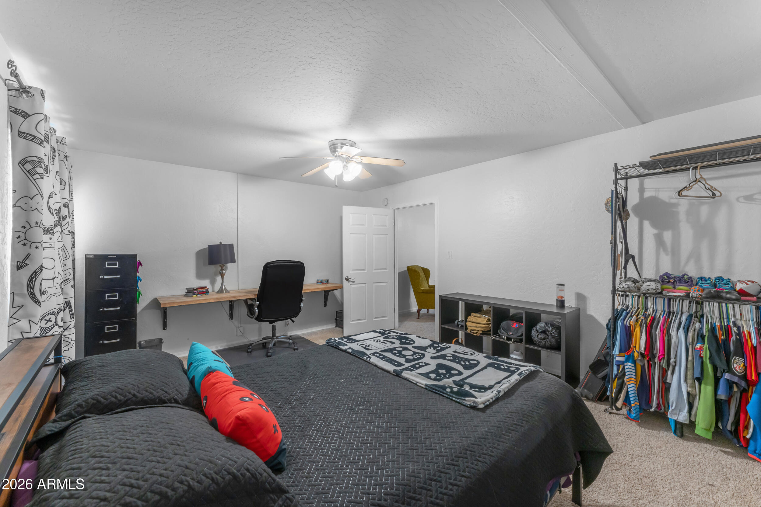 19422 E VIA DE ARBOLES