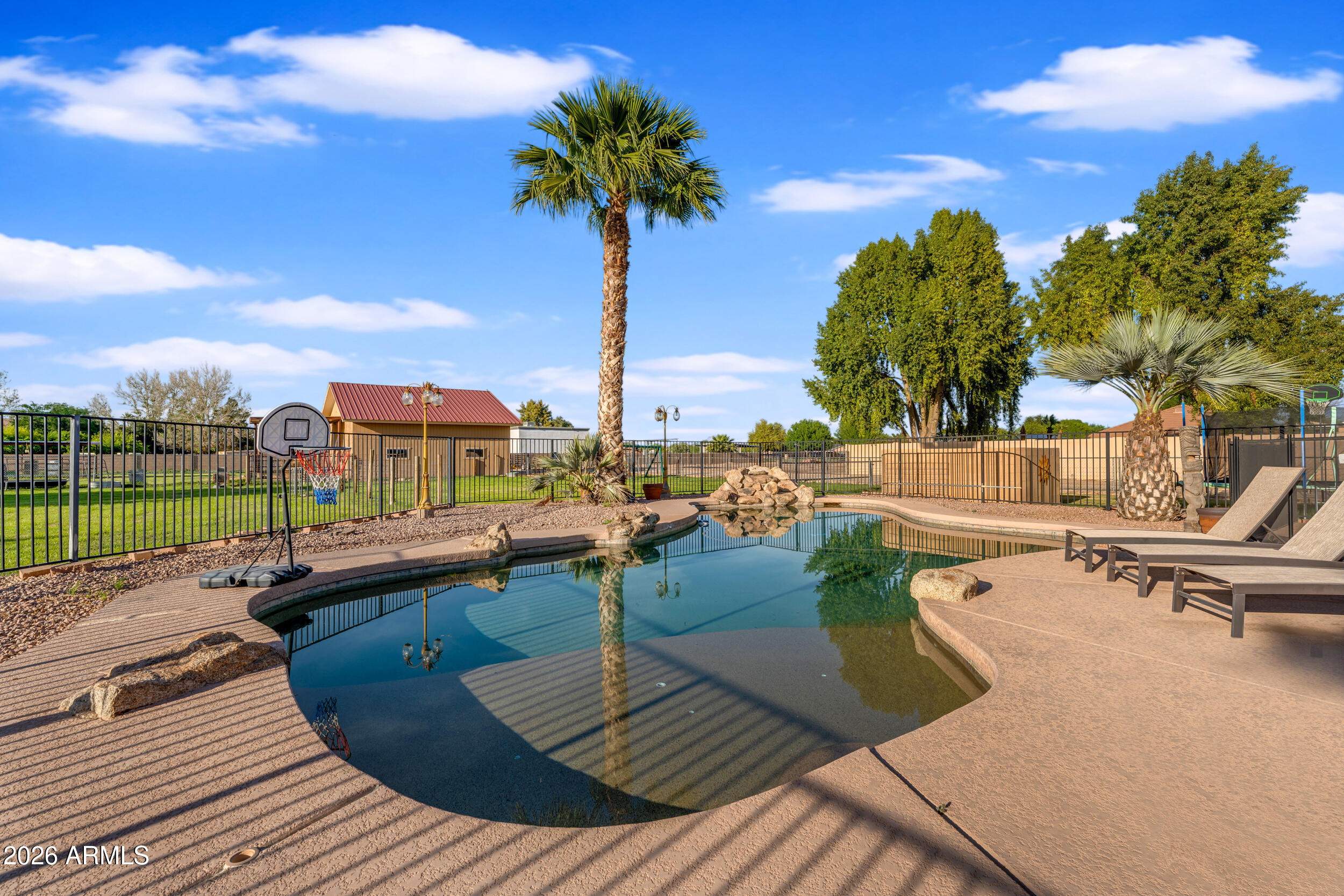 19422 E VIA DE ARBOLES