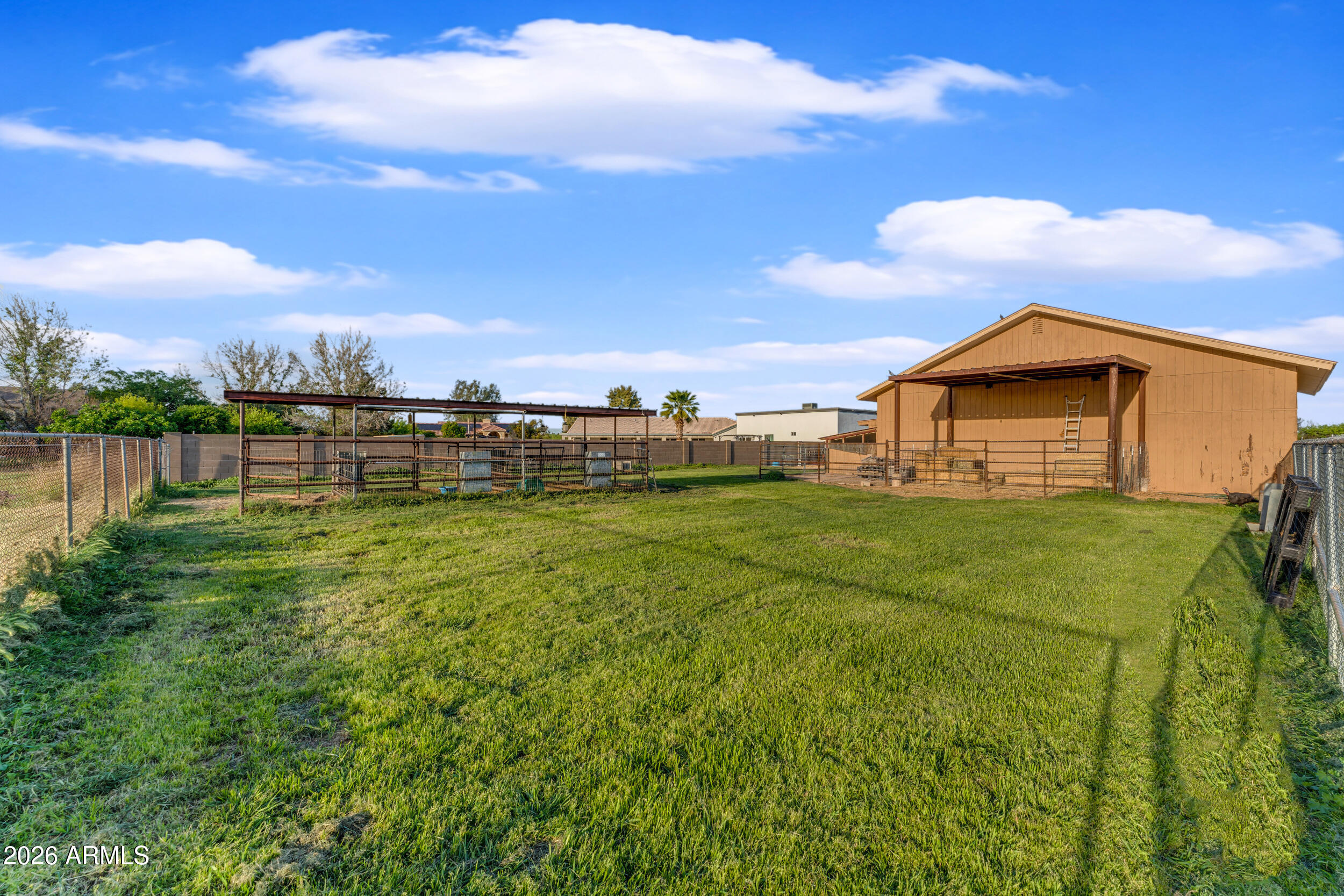 19422 E VIA DE ARBOLES