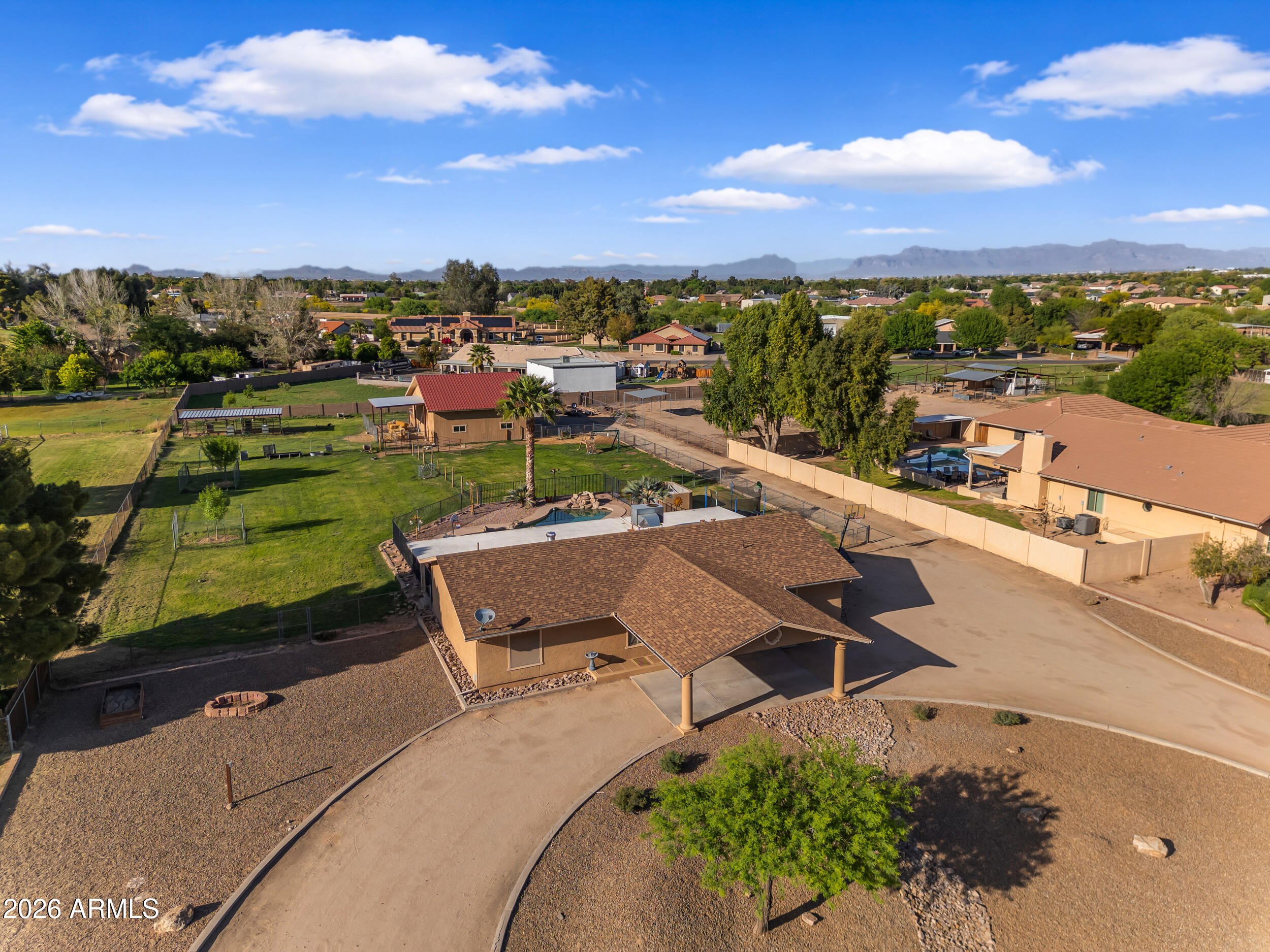 19422 E VIA DE ARBOLES