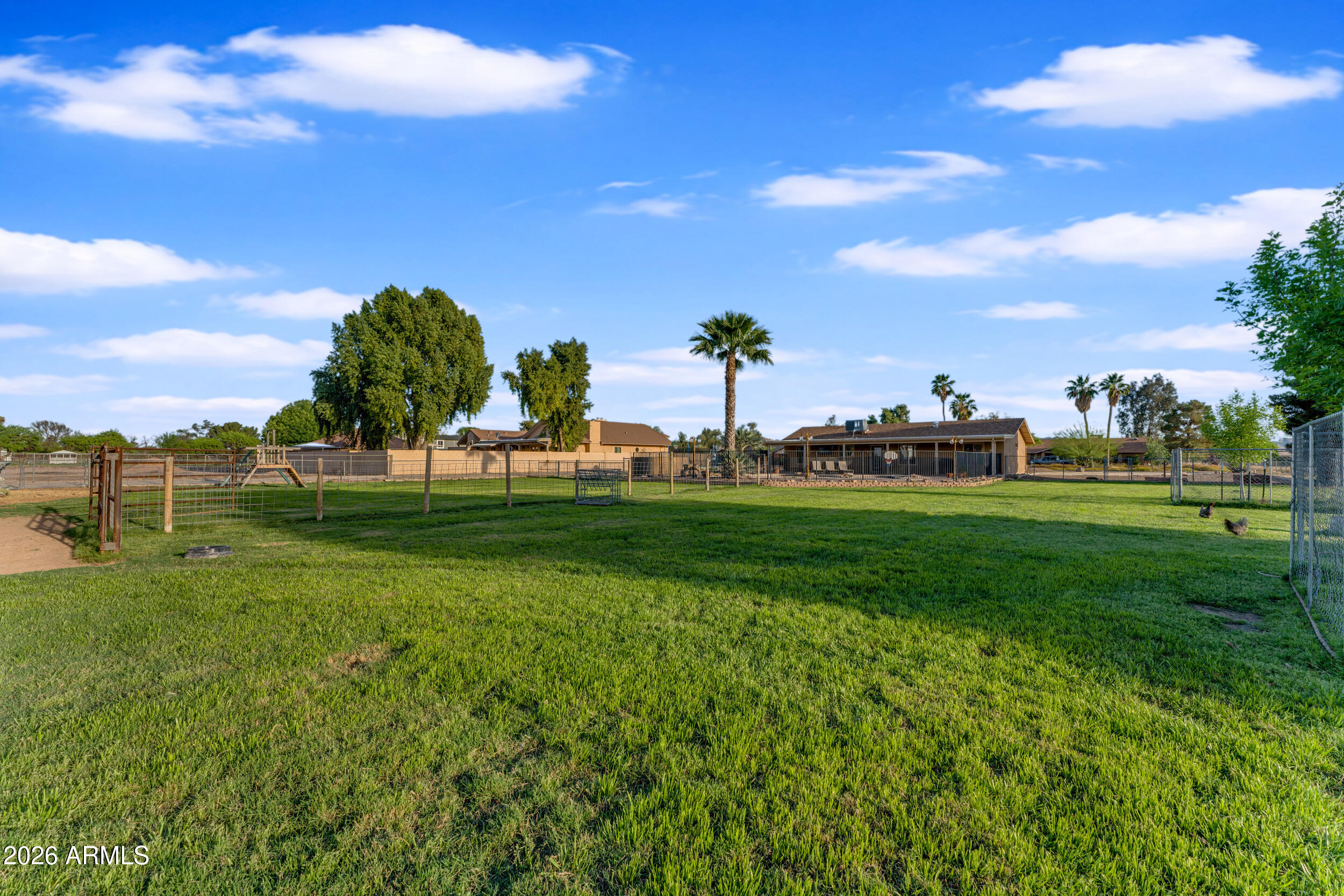 19422 E VIA DE ARBOLES