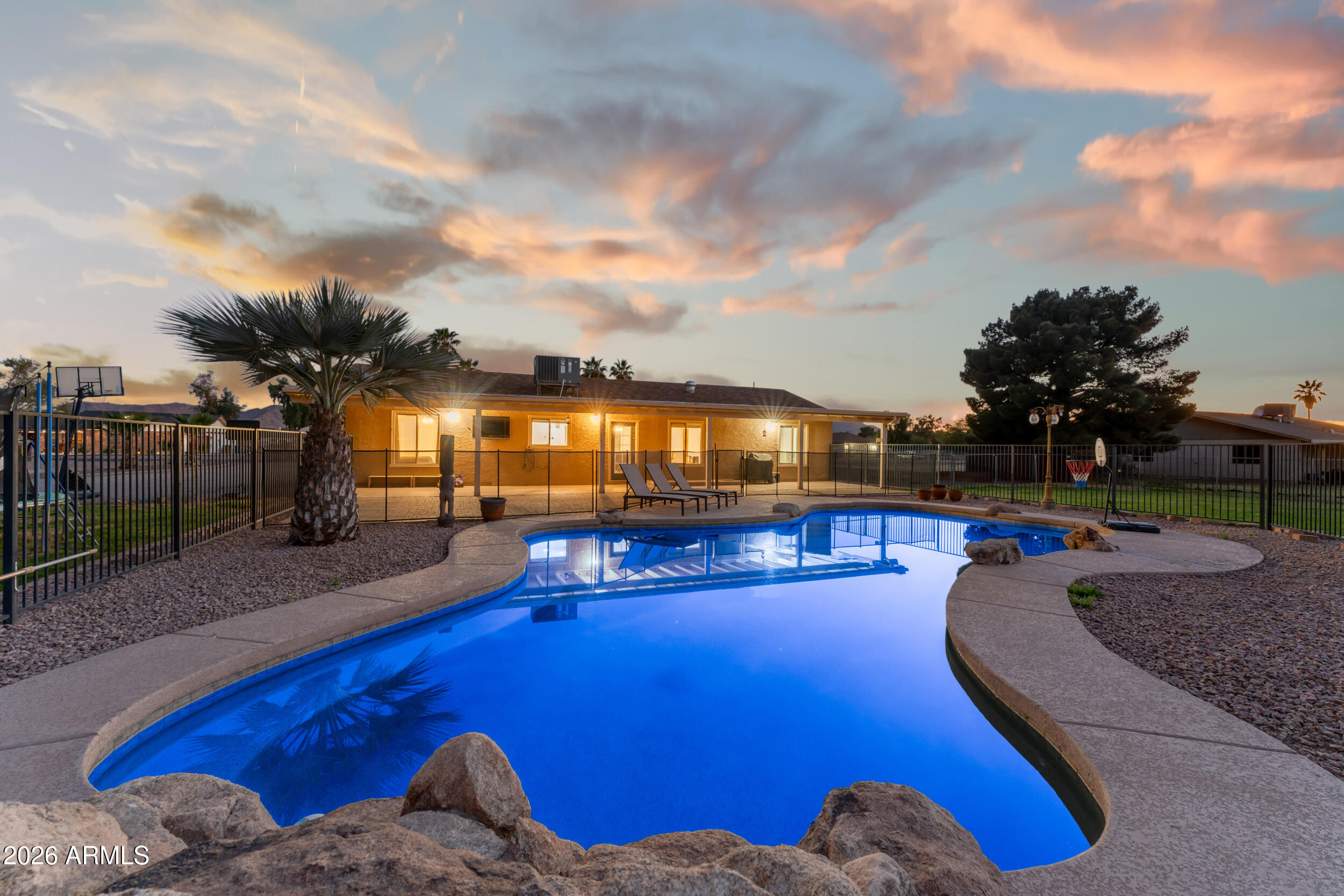 19422 E VIA DE ARBOLES