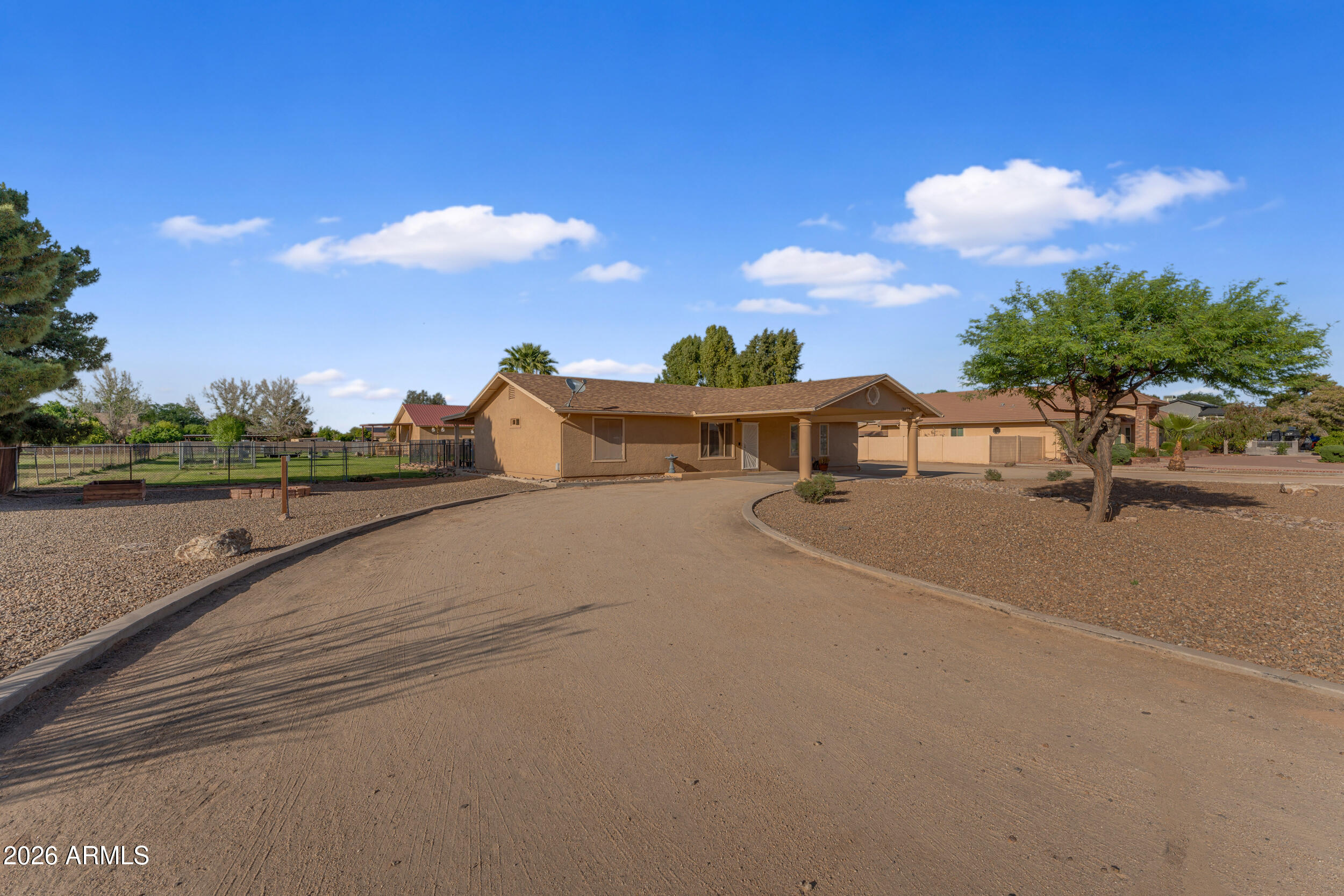 19422 E VIA DE ARBOLES