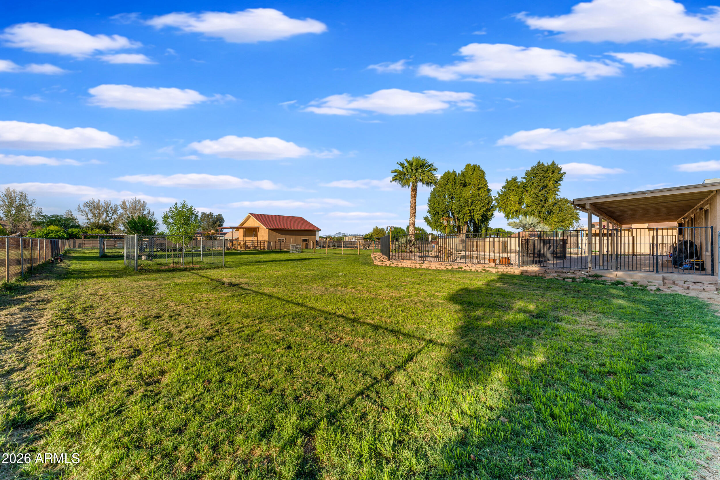 19422 E VIA DE ARBOLES