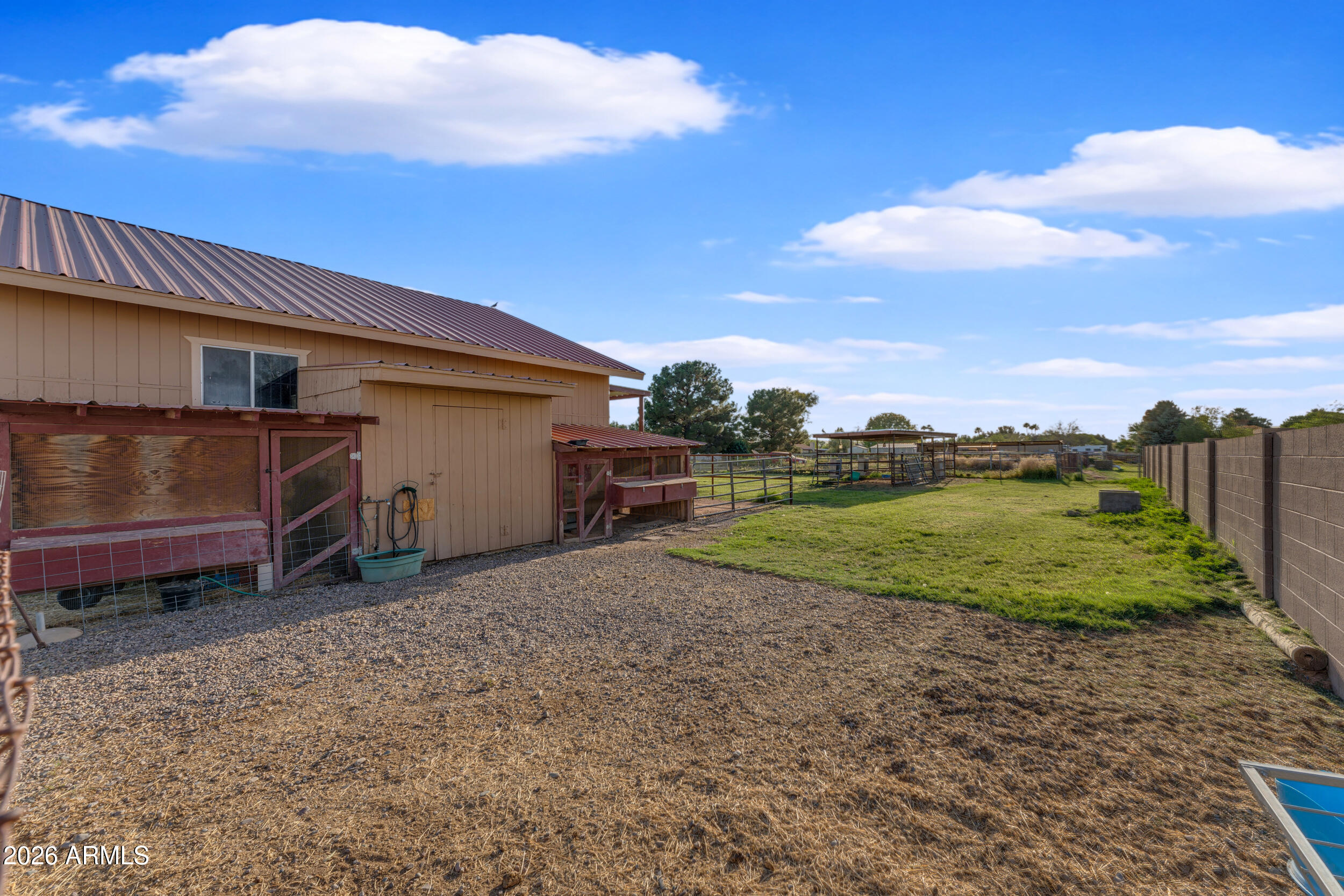 19422 E VIA DE ARBOLES