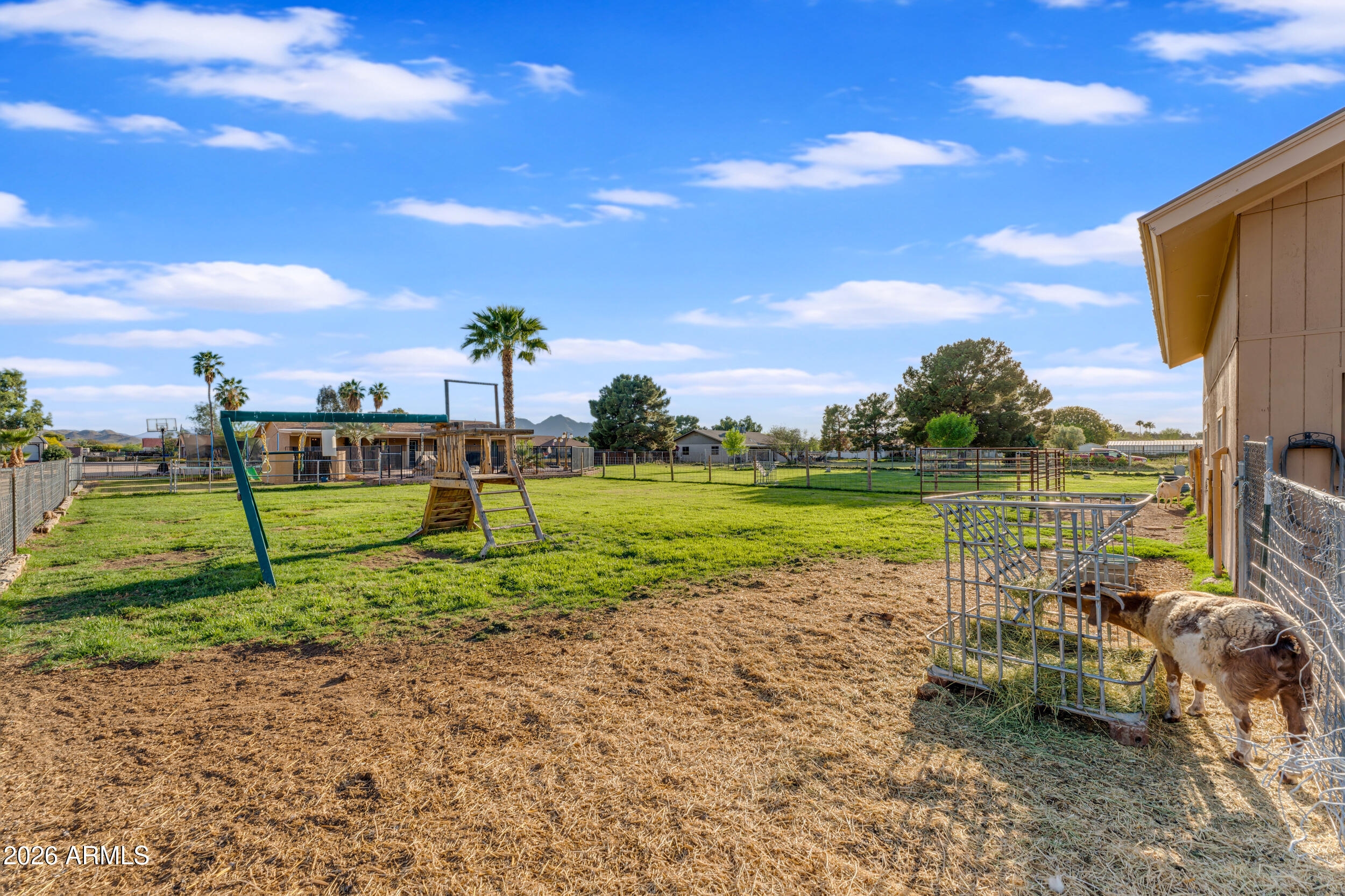 19422 E VIA DE ARBOLES