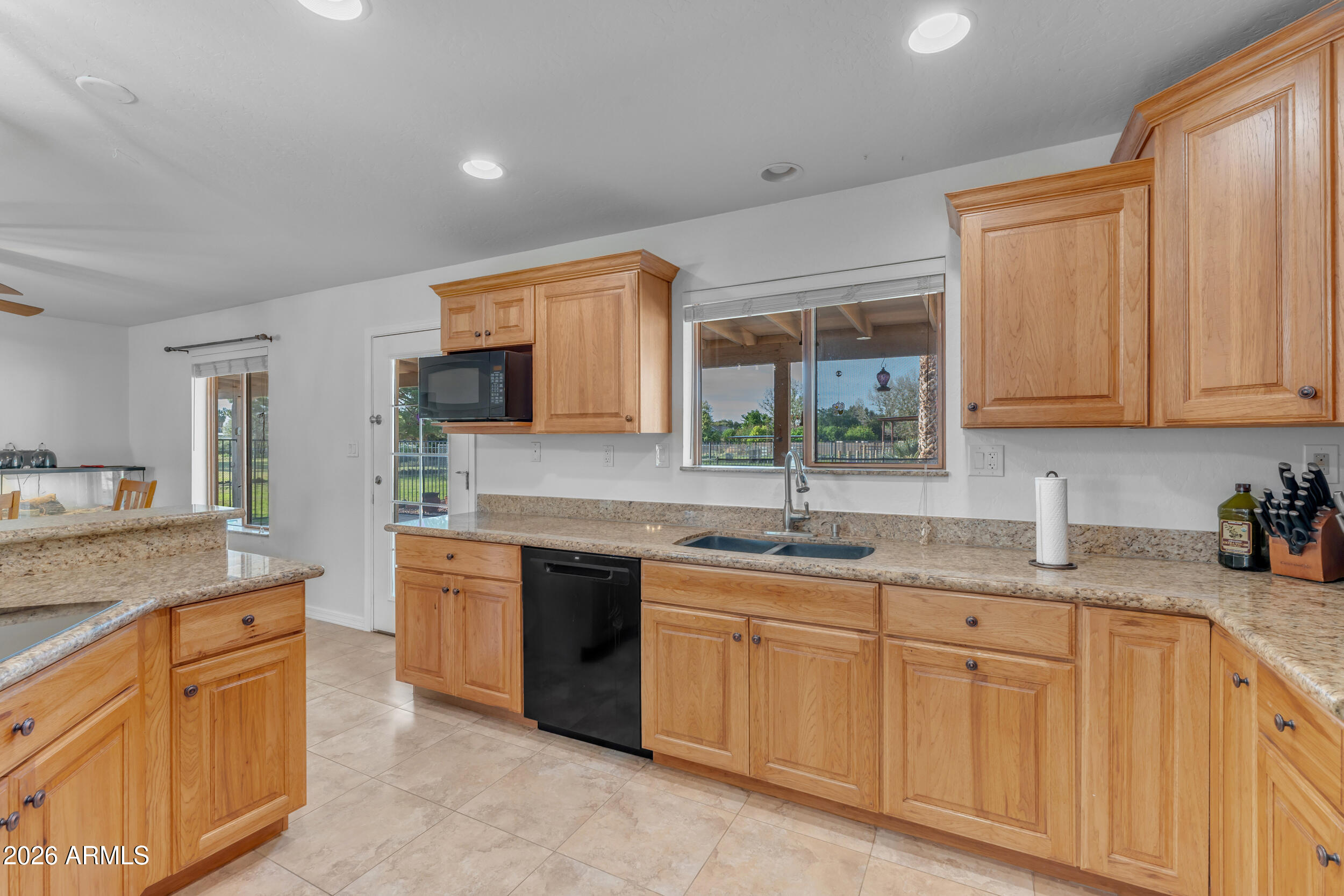 19422 E VIA DE ARBOLES