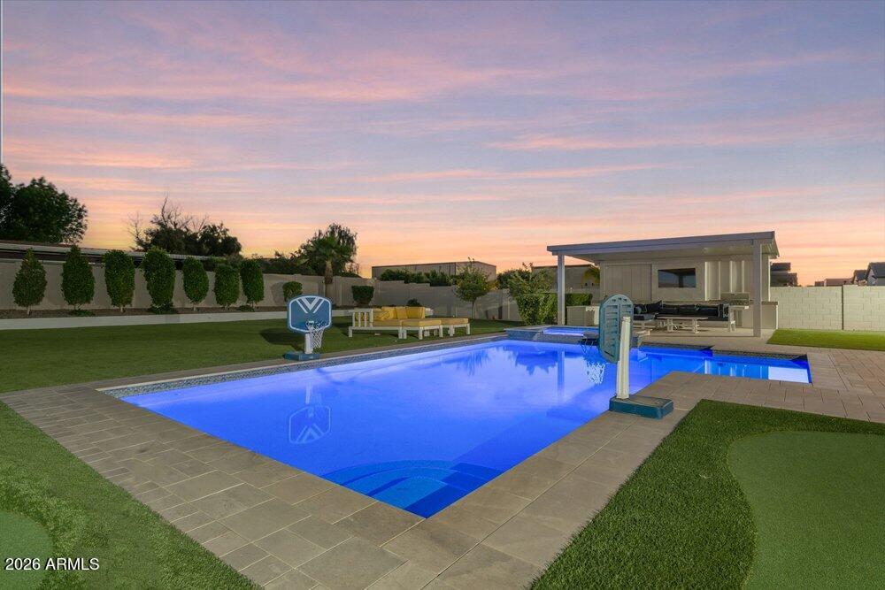 20717 E PUMMELOS Road