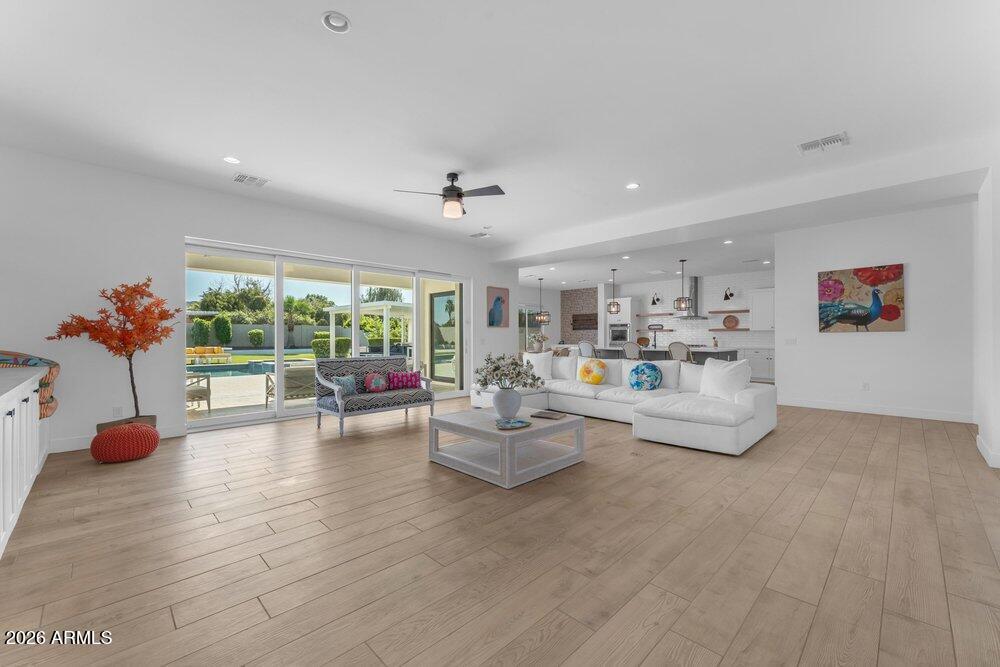 20717 E PUMMELOS Road