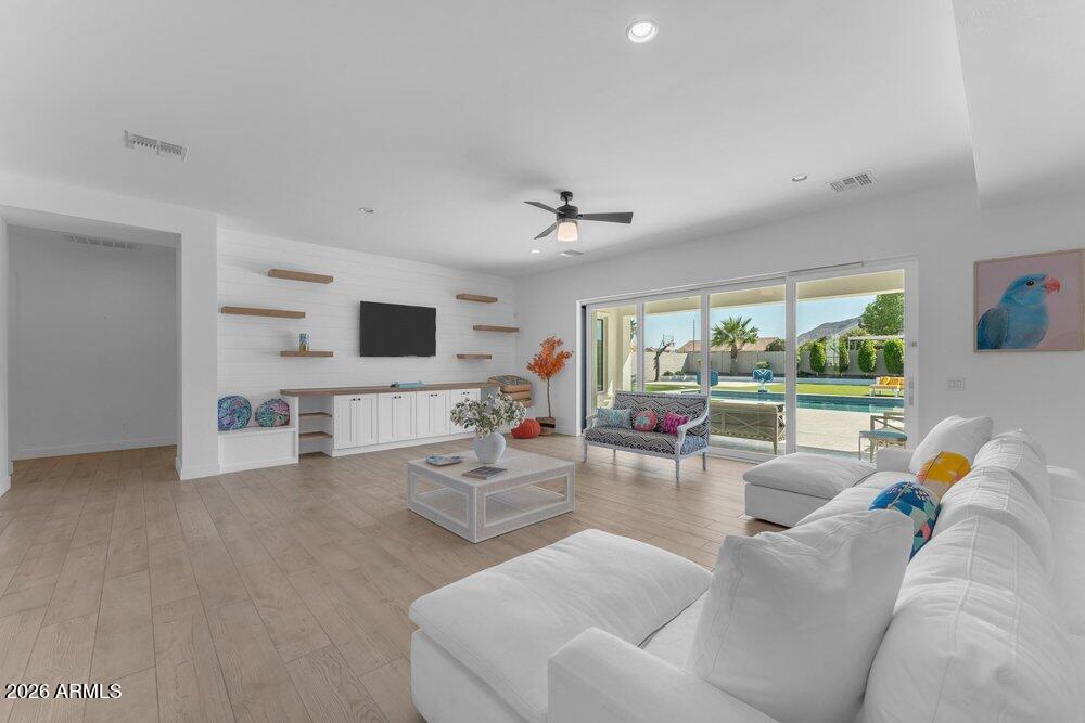 20717 E PUMMELOS Road