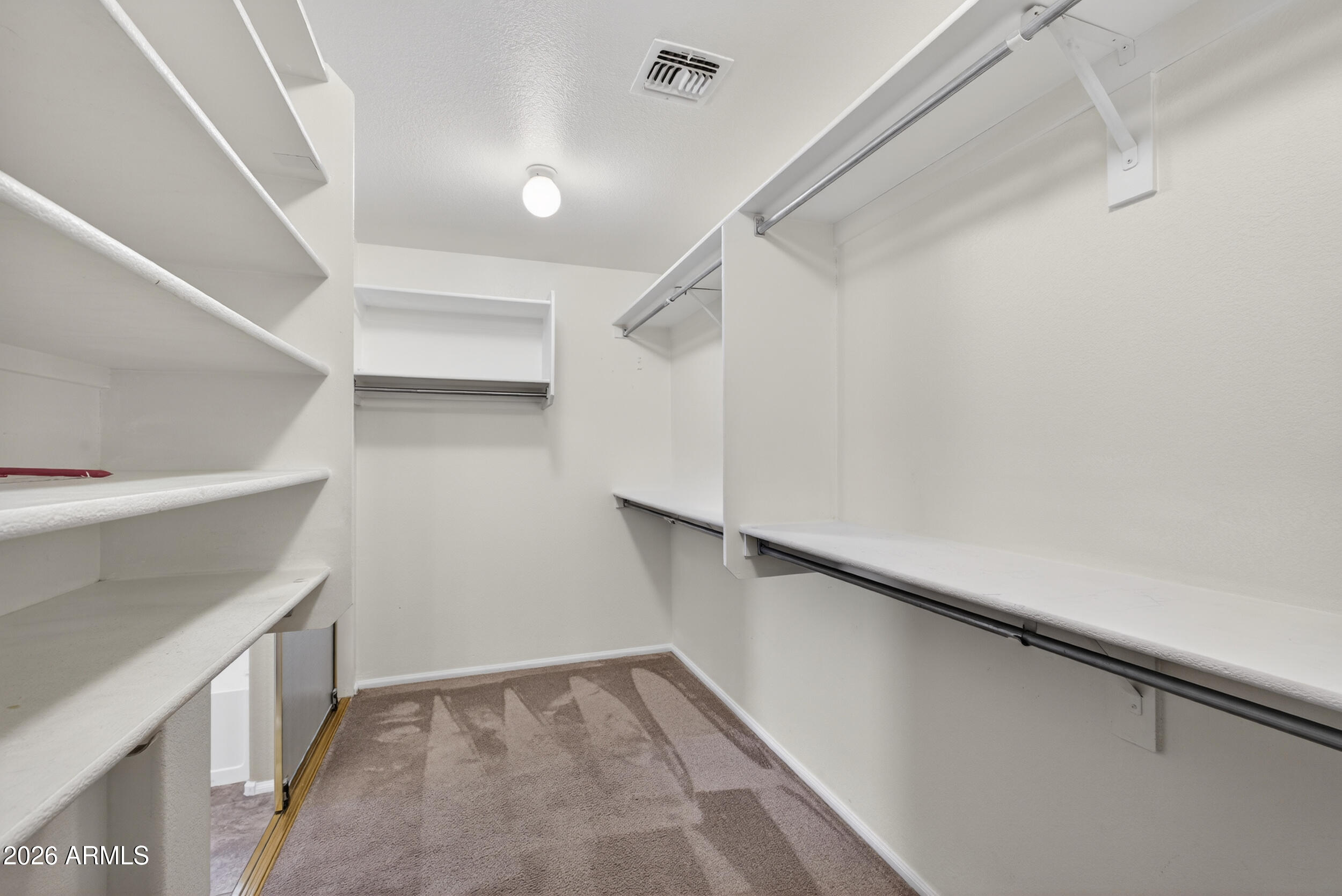 812 E LOVEGRASS Drive