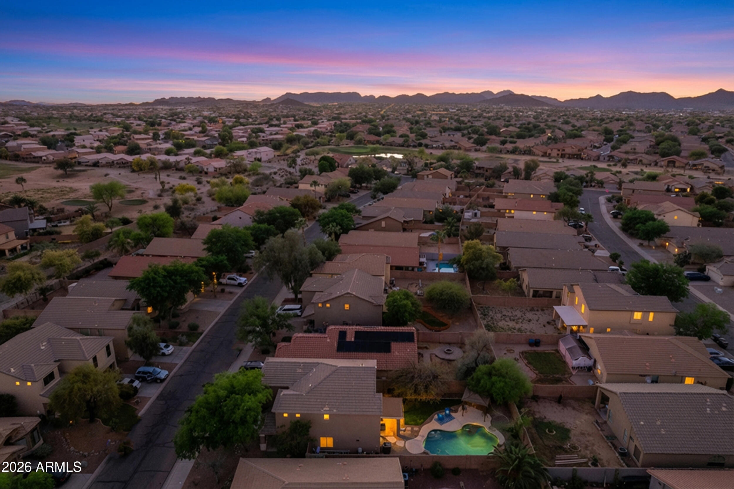 812 E LOVEGRASS Drive