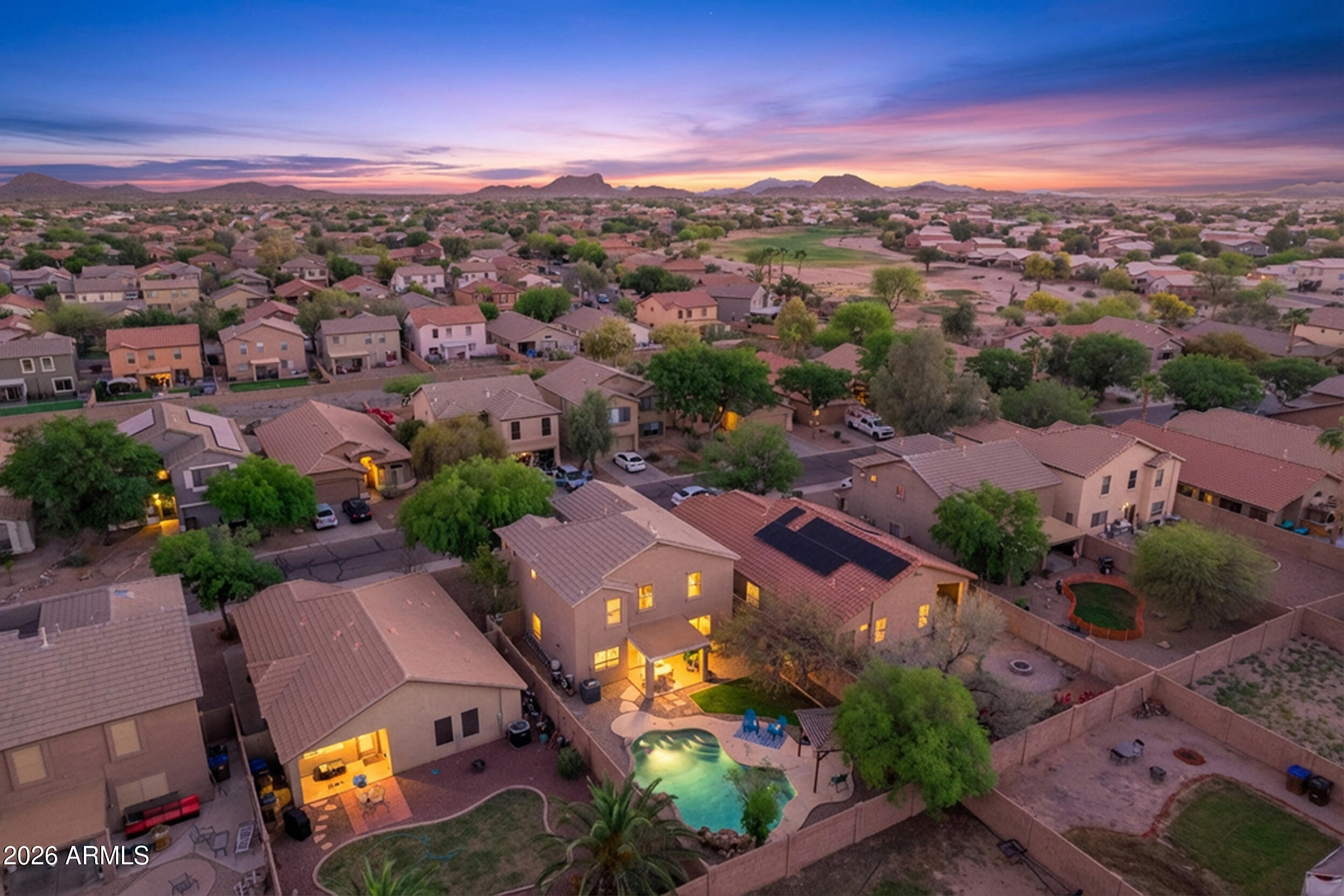 812 E LOVEGRASS Drive