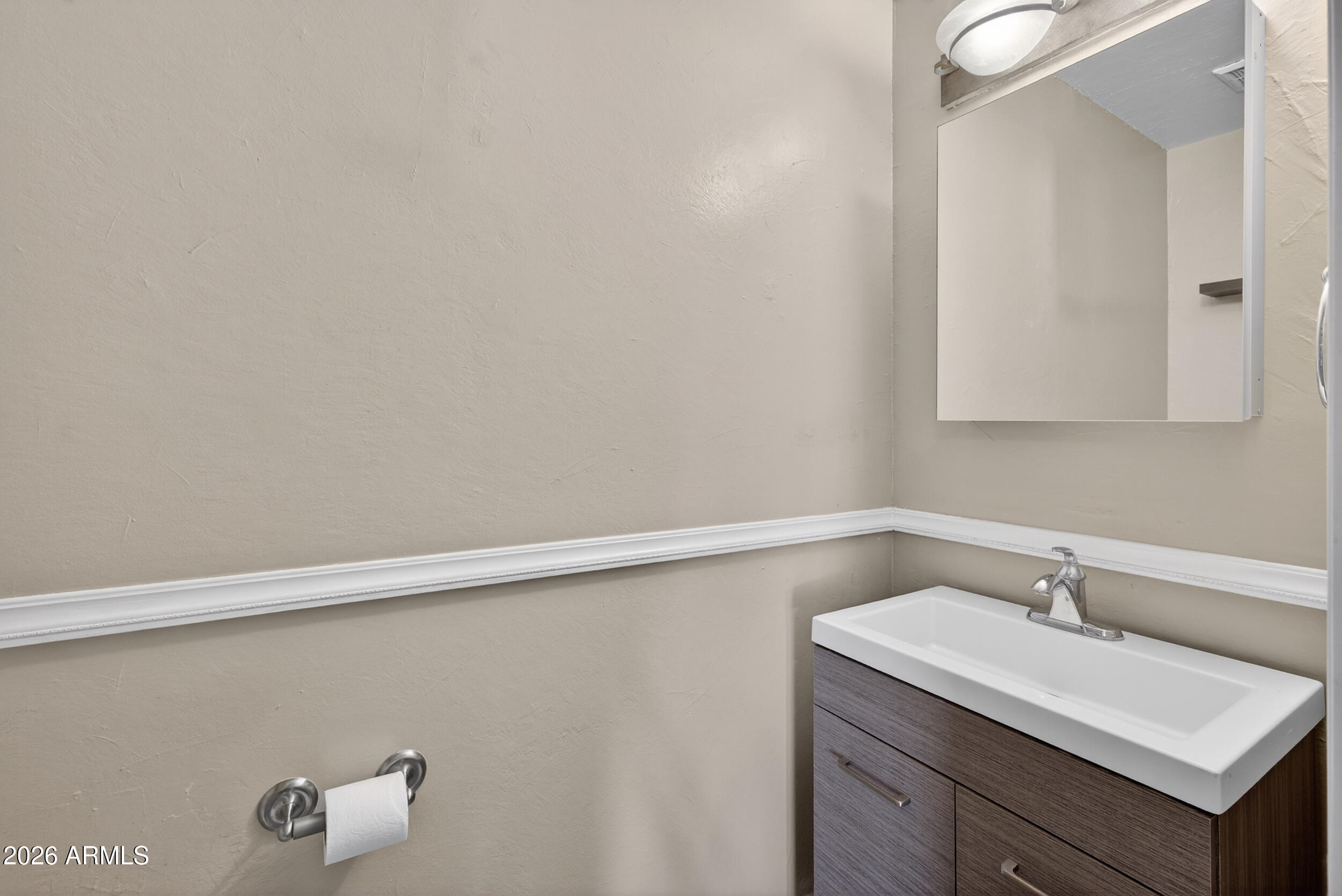 812 E LOVEGRASS Drive