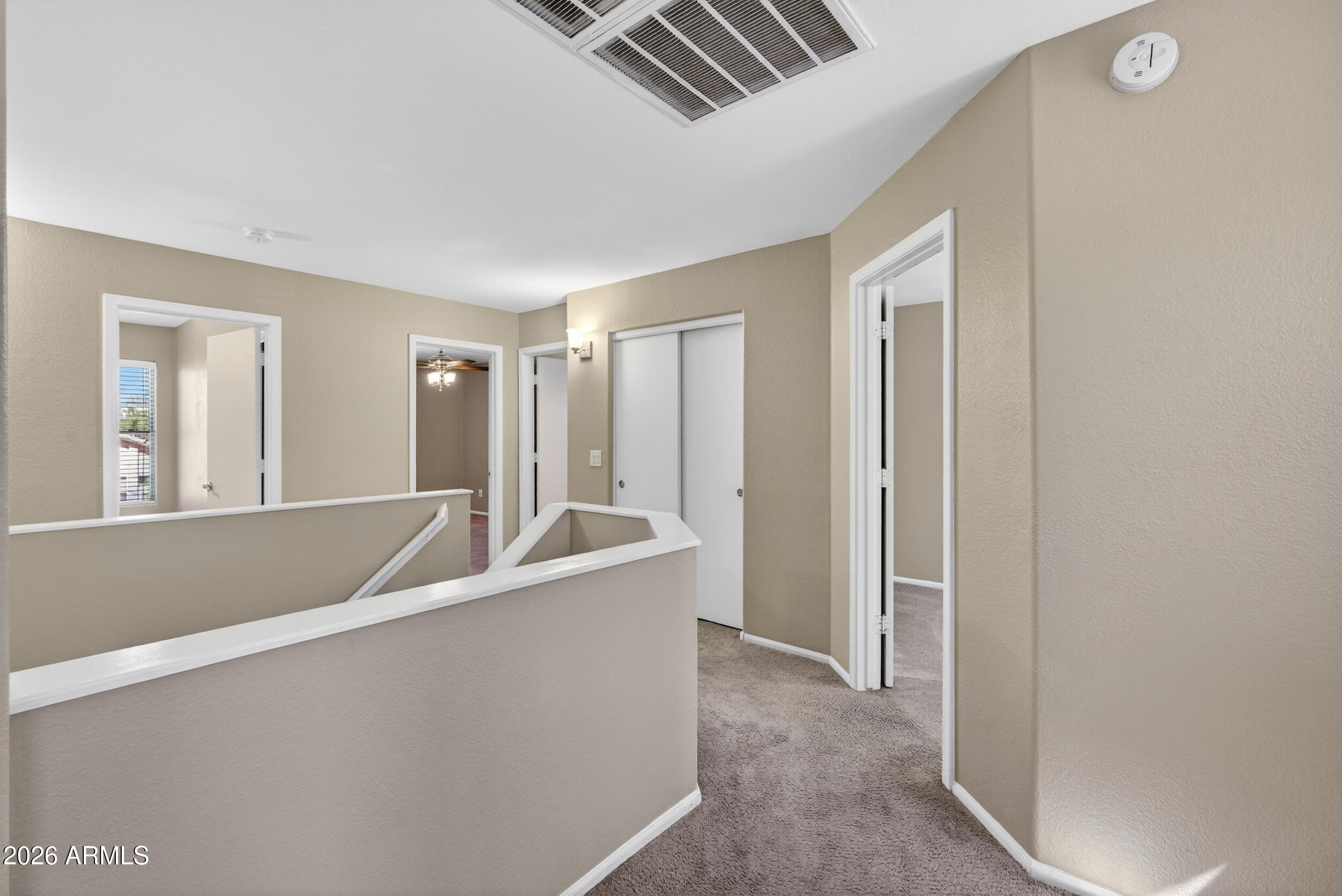 812 E LOVEGRASS Drive