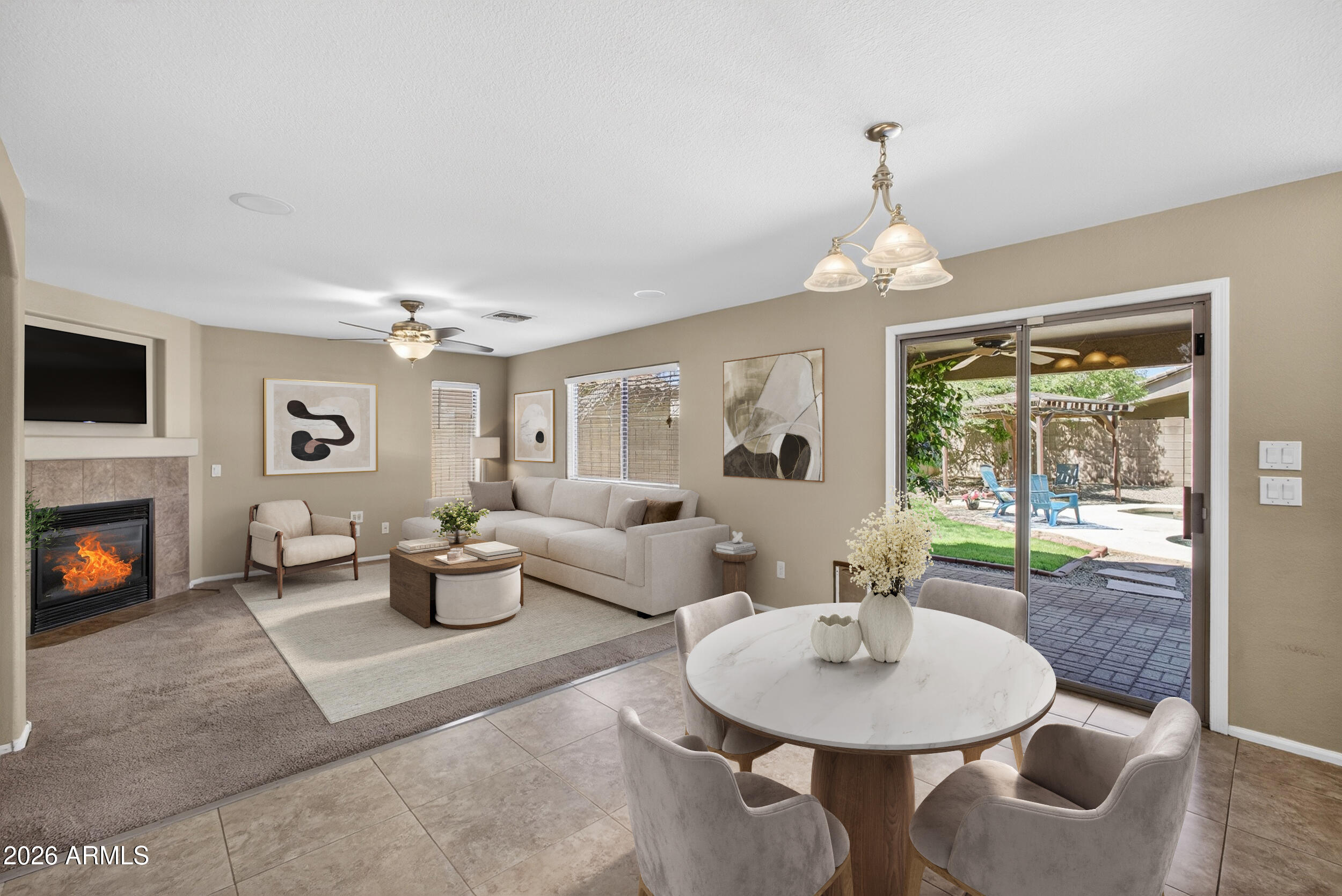 812 E LOVEGRASS Drive