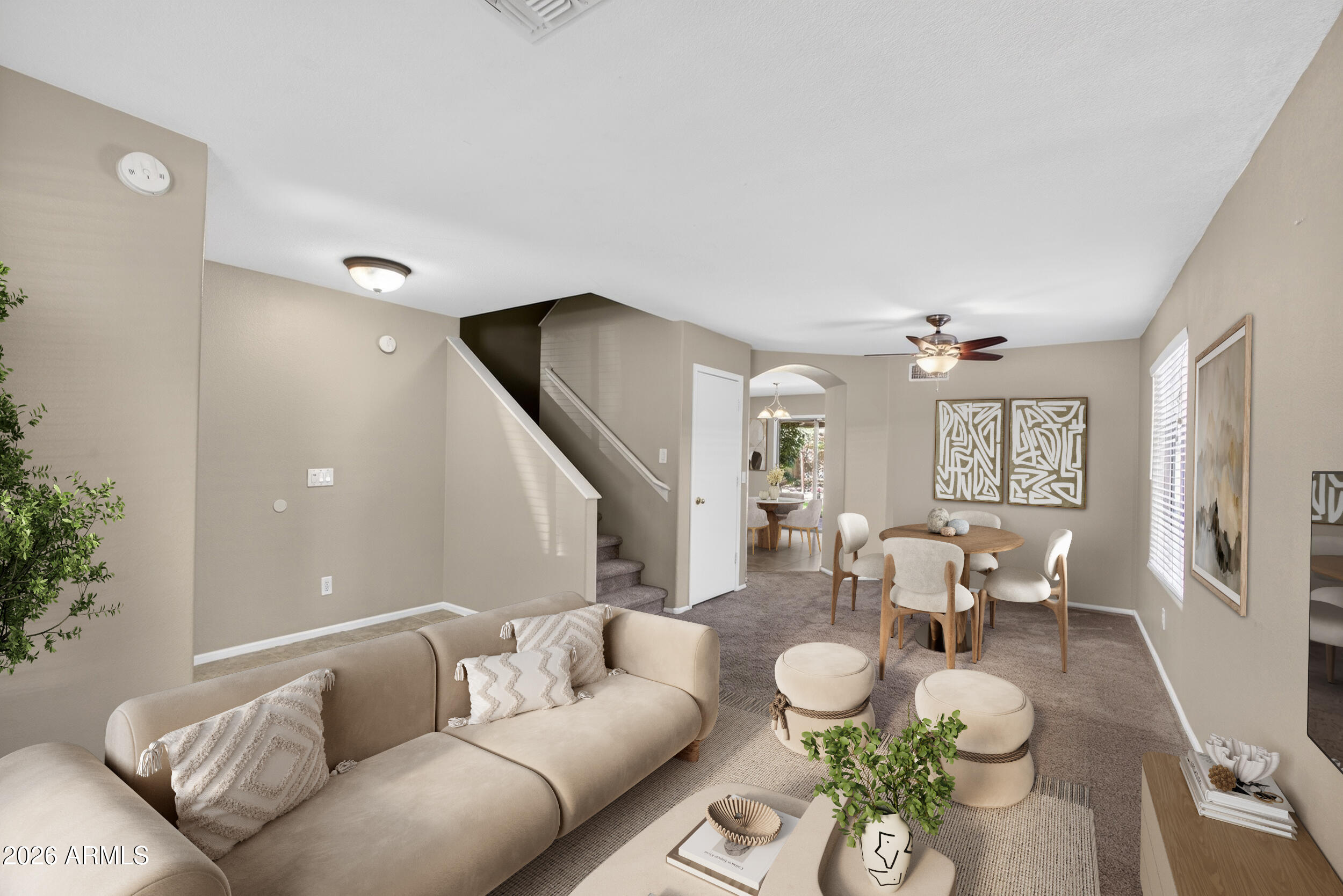 812 E LOVEGRASS Drive