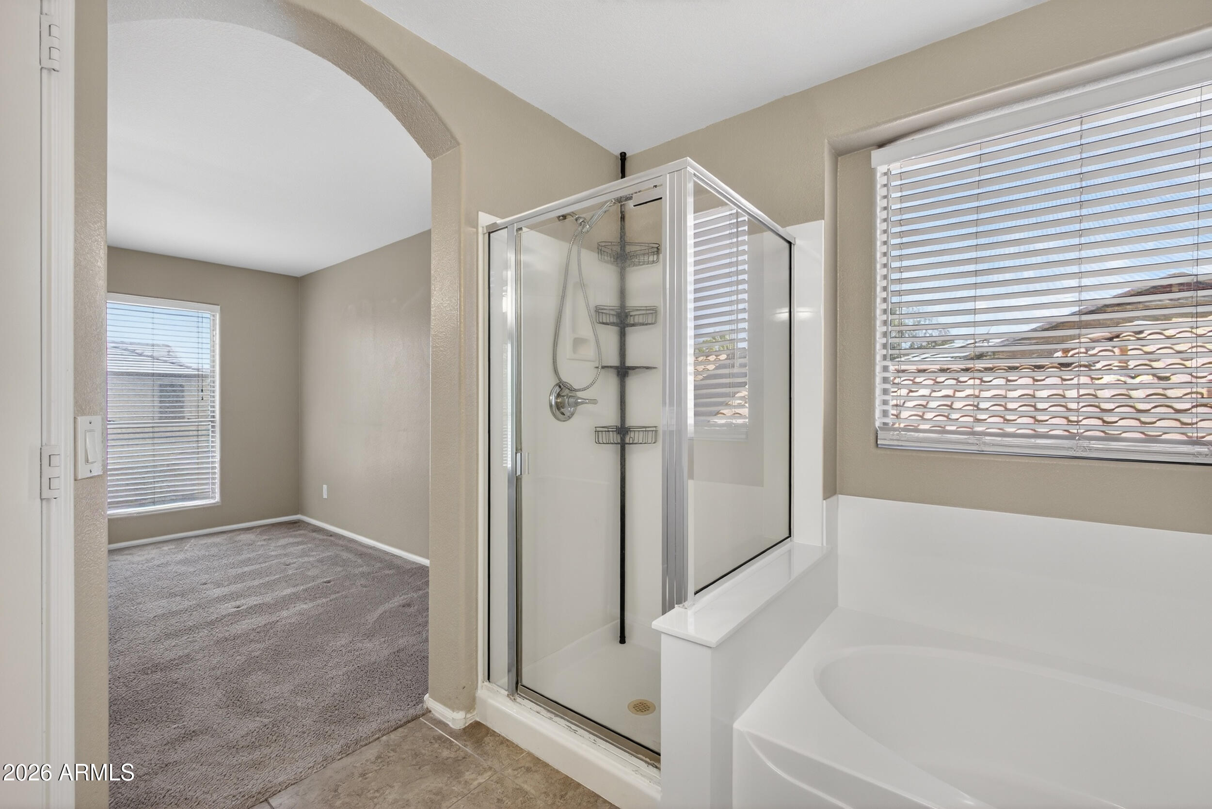 812 E LOVEGRASS Drive