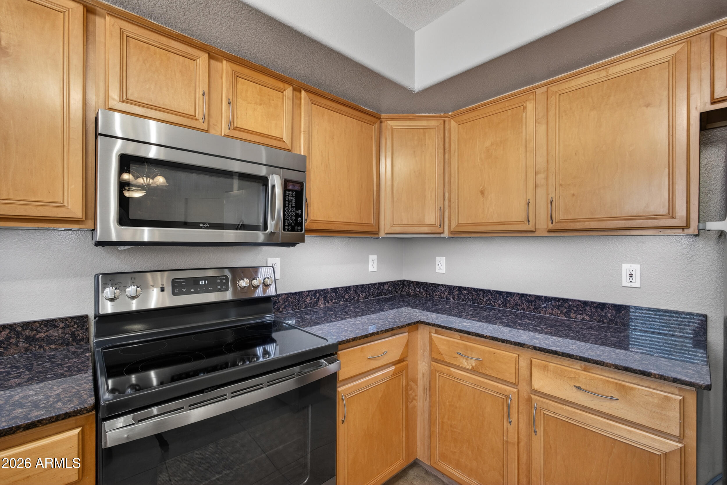 812 E LOVEGRASS Drive