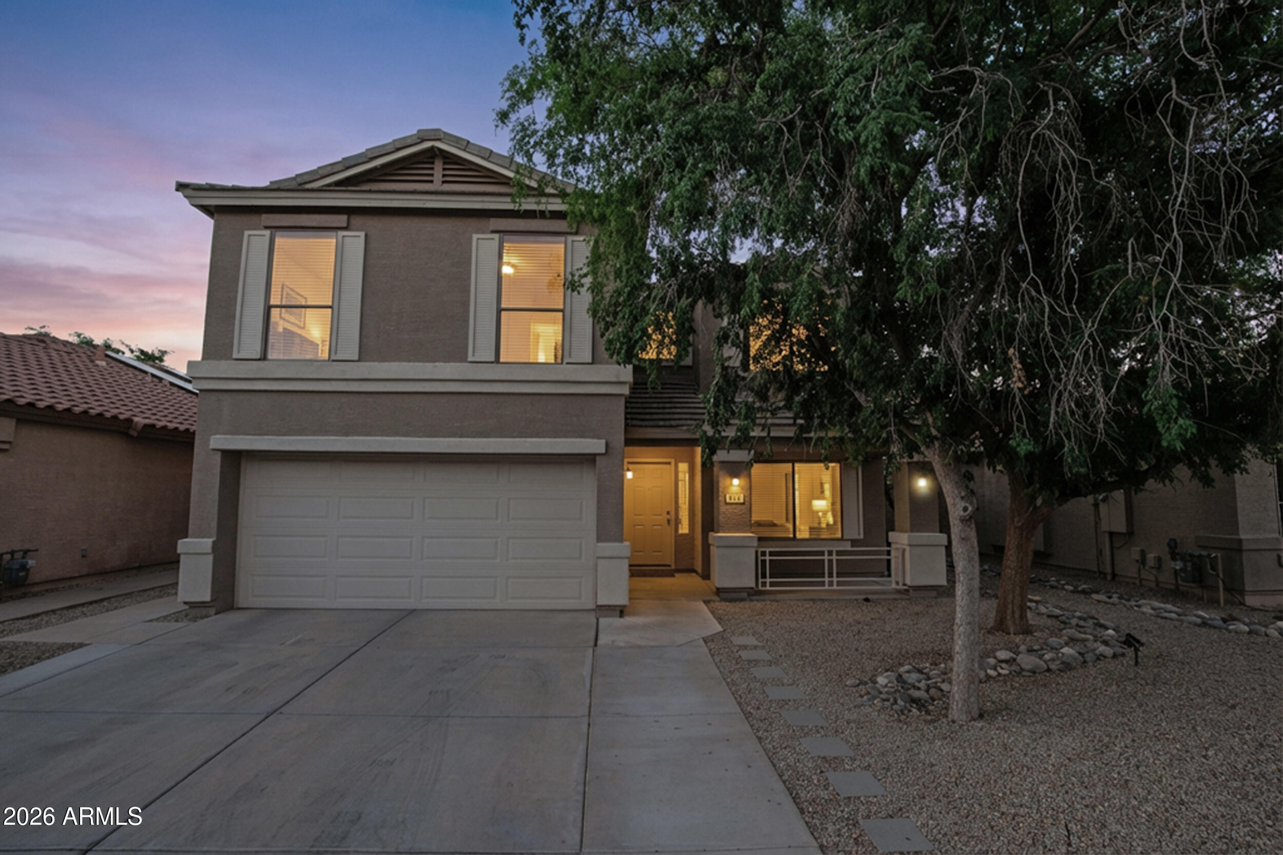 812 E LOVEGRASS Drive