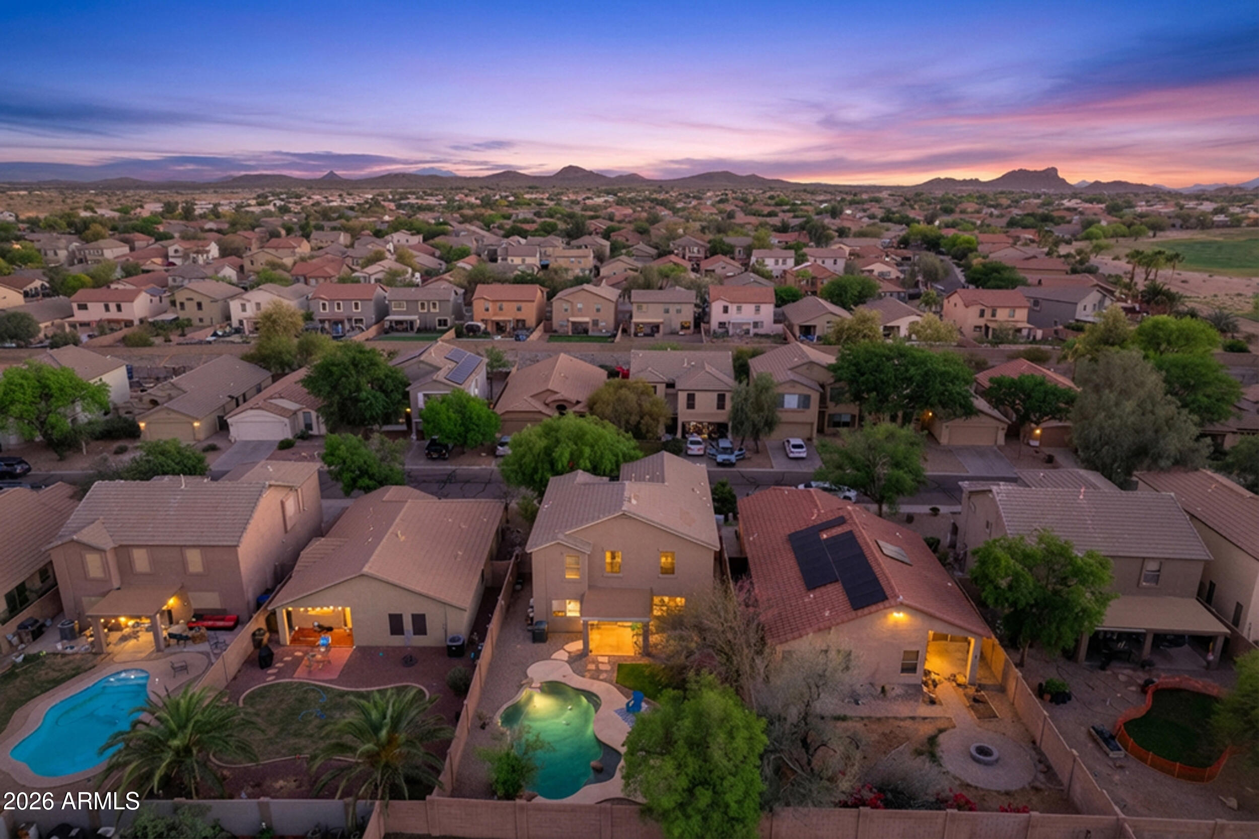 812 E LOVEGRASS Drive