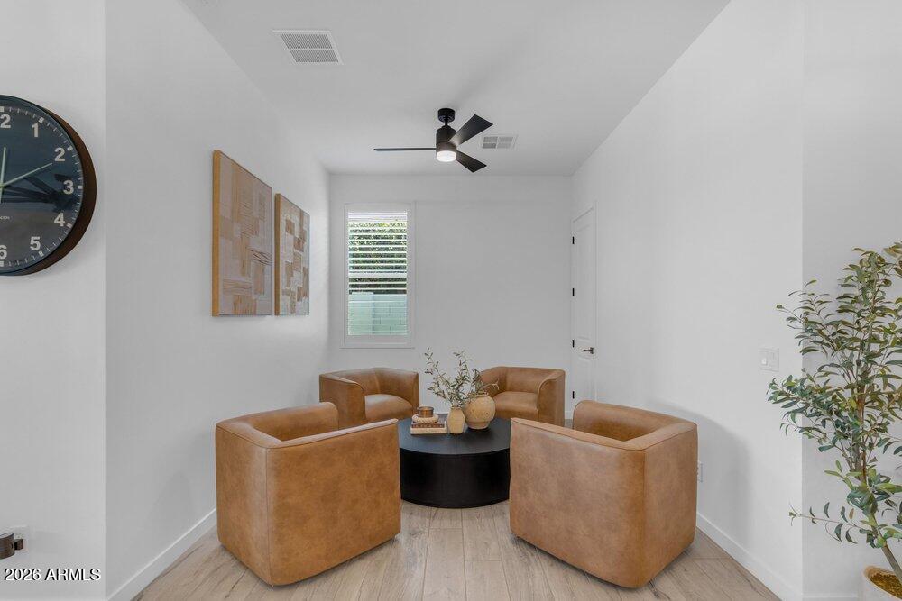 1162 E LA FORTUNA Court