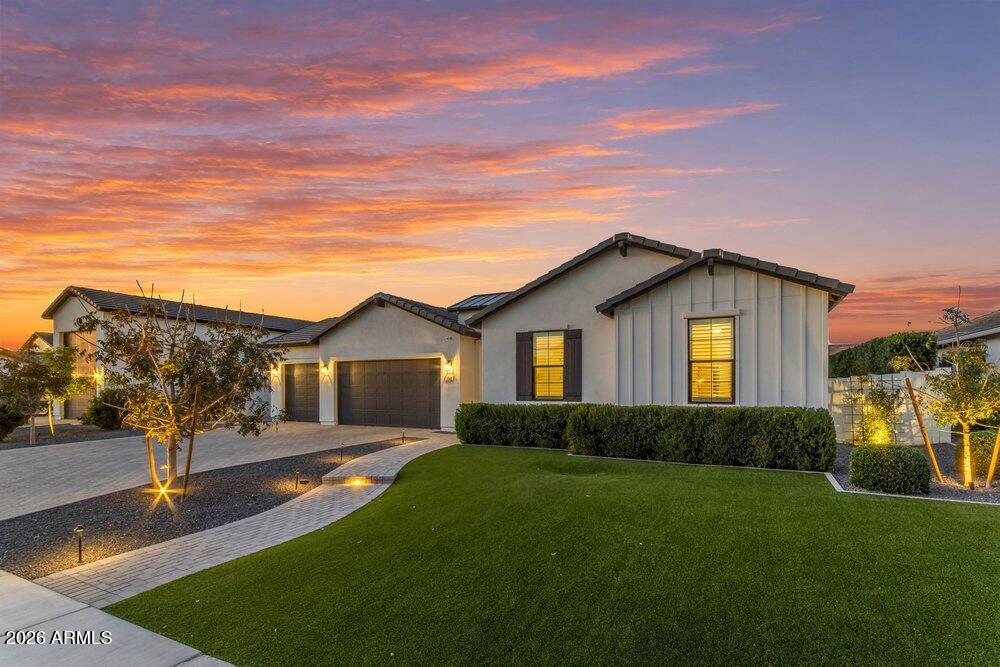 1162 E LA FORTUNA Court