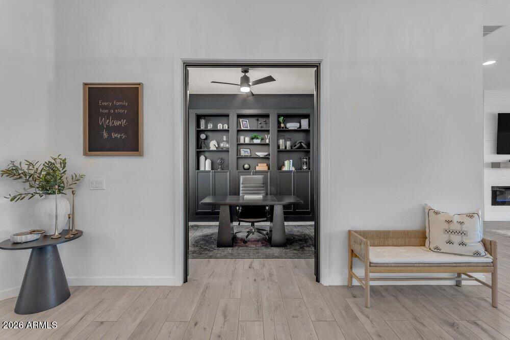 1162 E LA FORTUNA Court